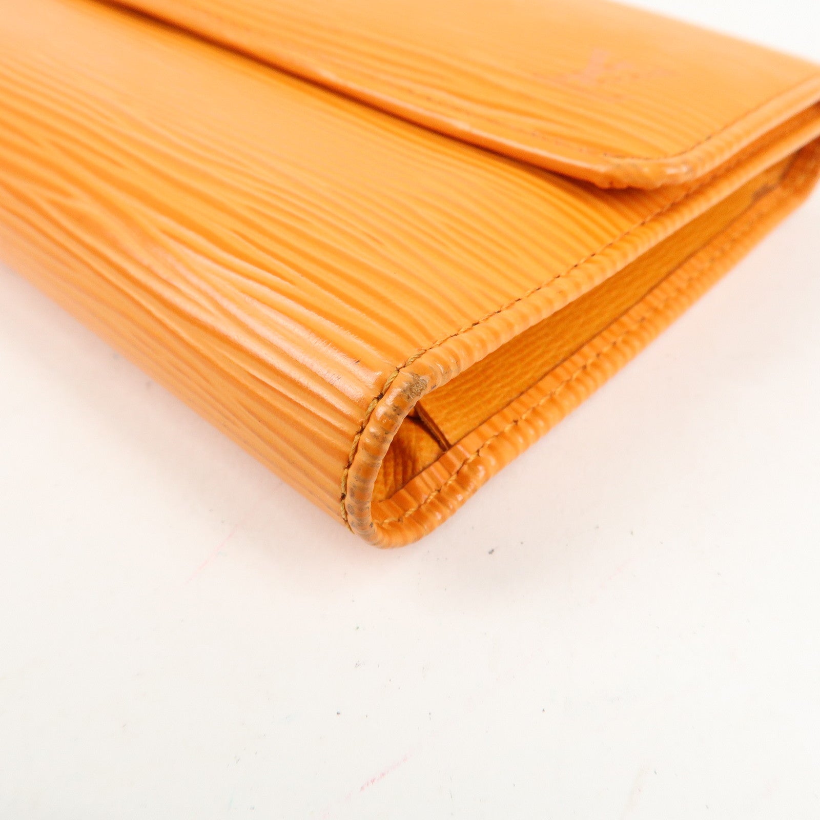 Louis Vuitton Epi Porte Tresor International Mandarin M6338H Used