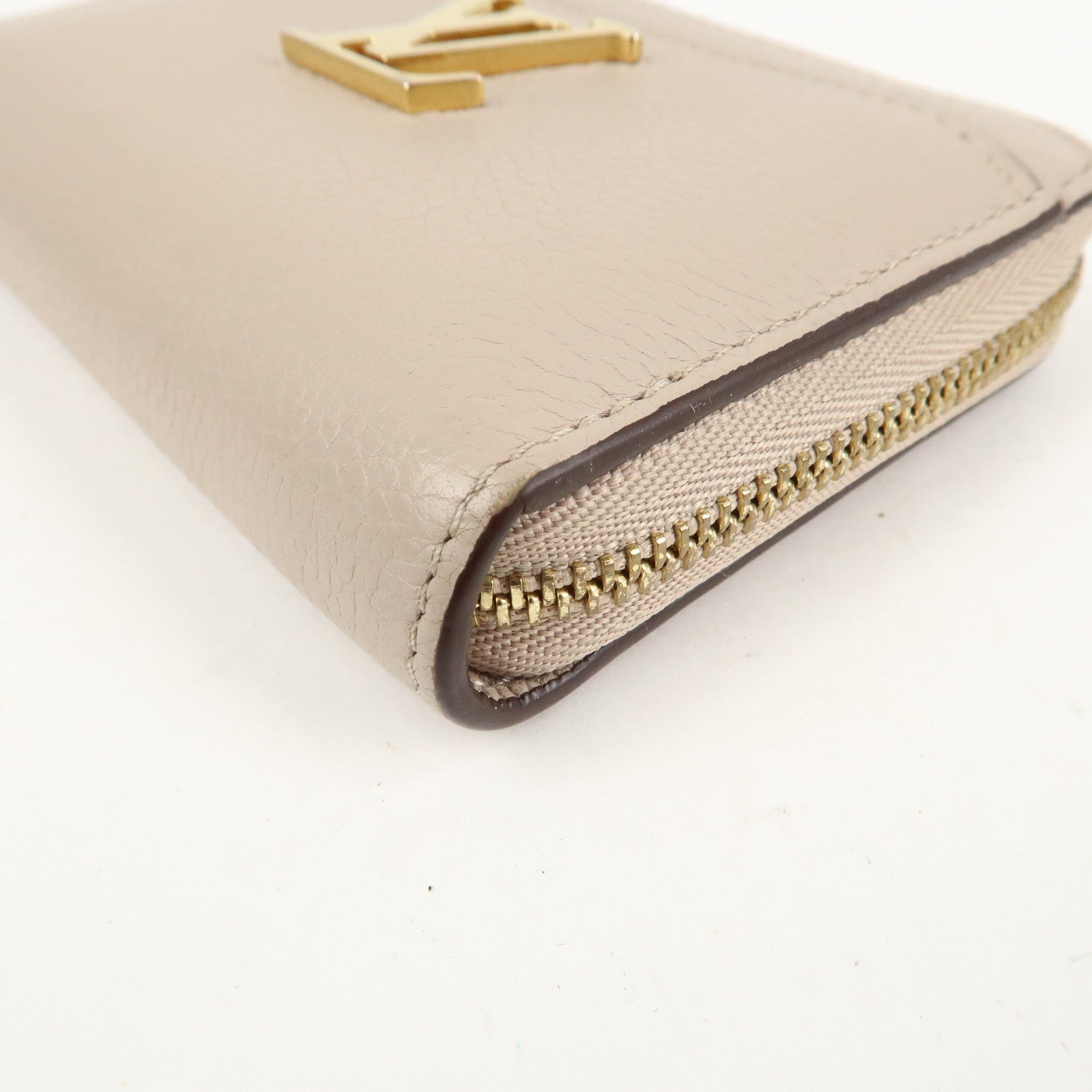 Louis Vuitton Lock Me Zippy Coin Purse Coin Case Beige M80100 Used
