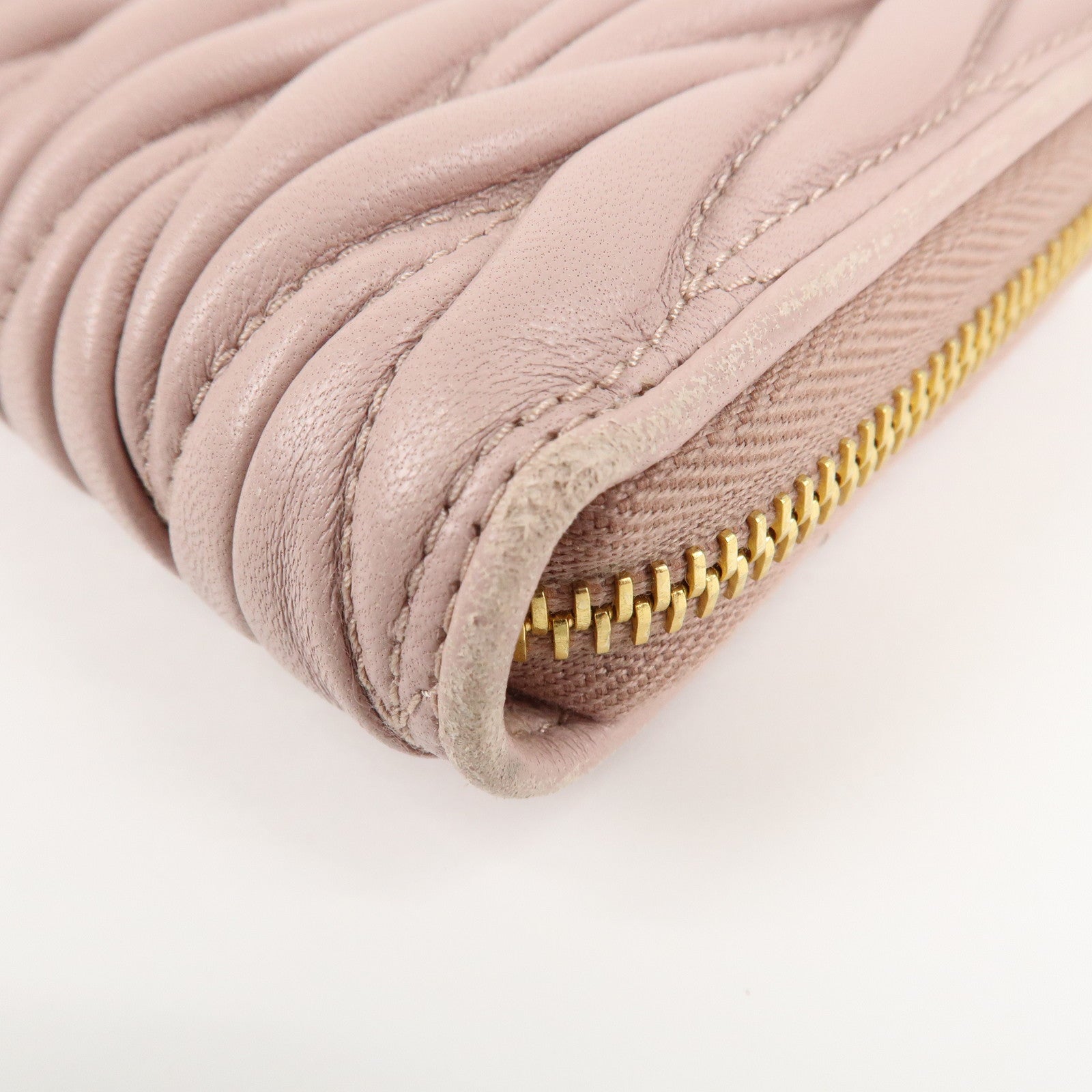 MIU MIU Matelasse Leather Round Zipper Long Wallet Pink Beige Used