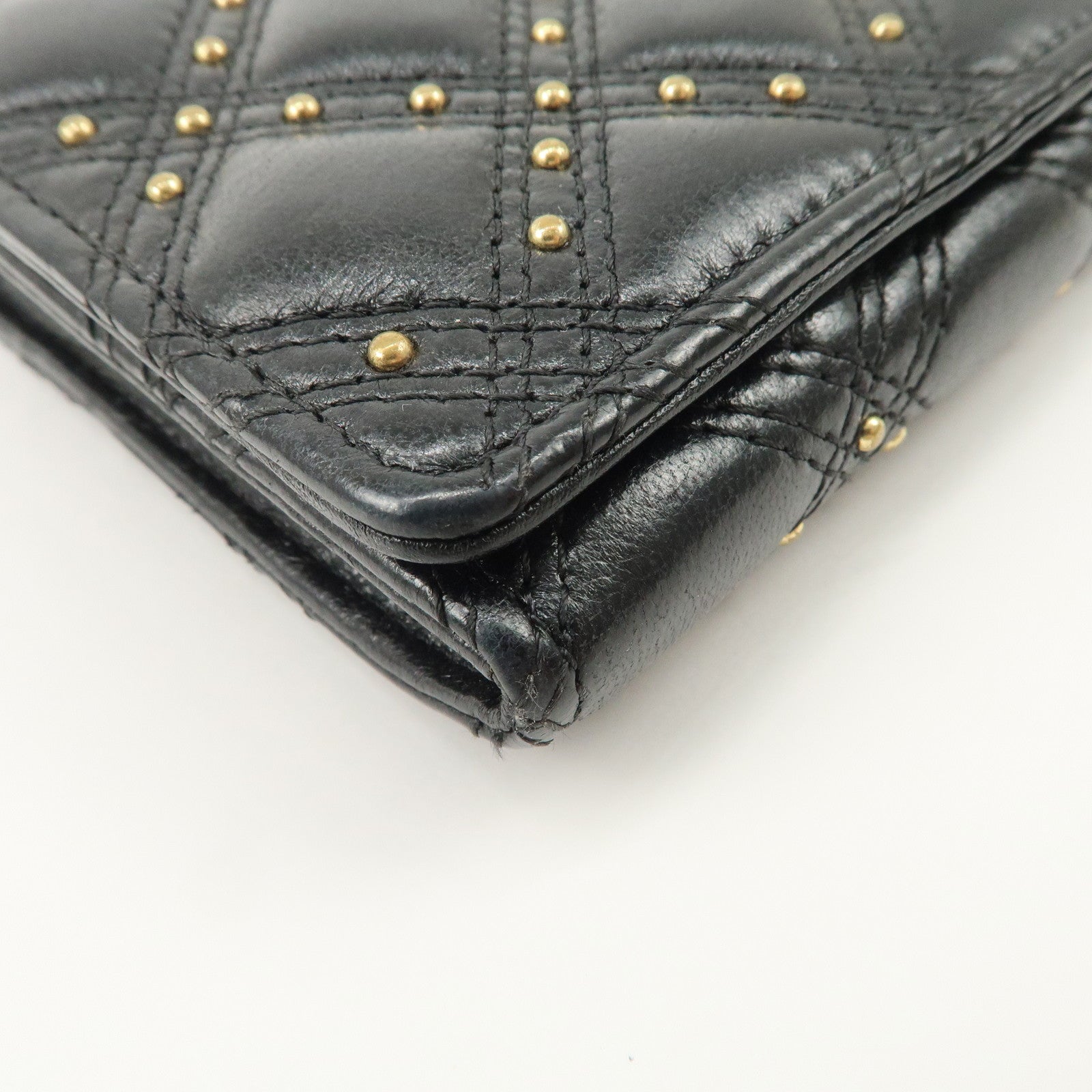 CHANEL Matelasse Lamb Skin Bifold Long Wallet with Studs A70631 Used