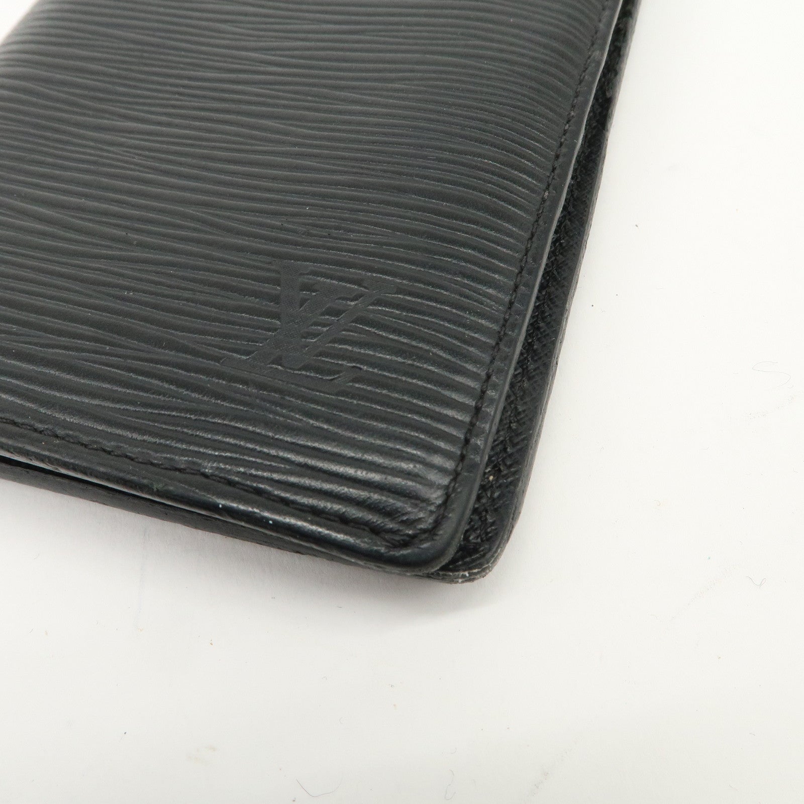 Louis Vuitton Epi Portefeuille Brazza Wallet Noir *T.S engraved Used
