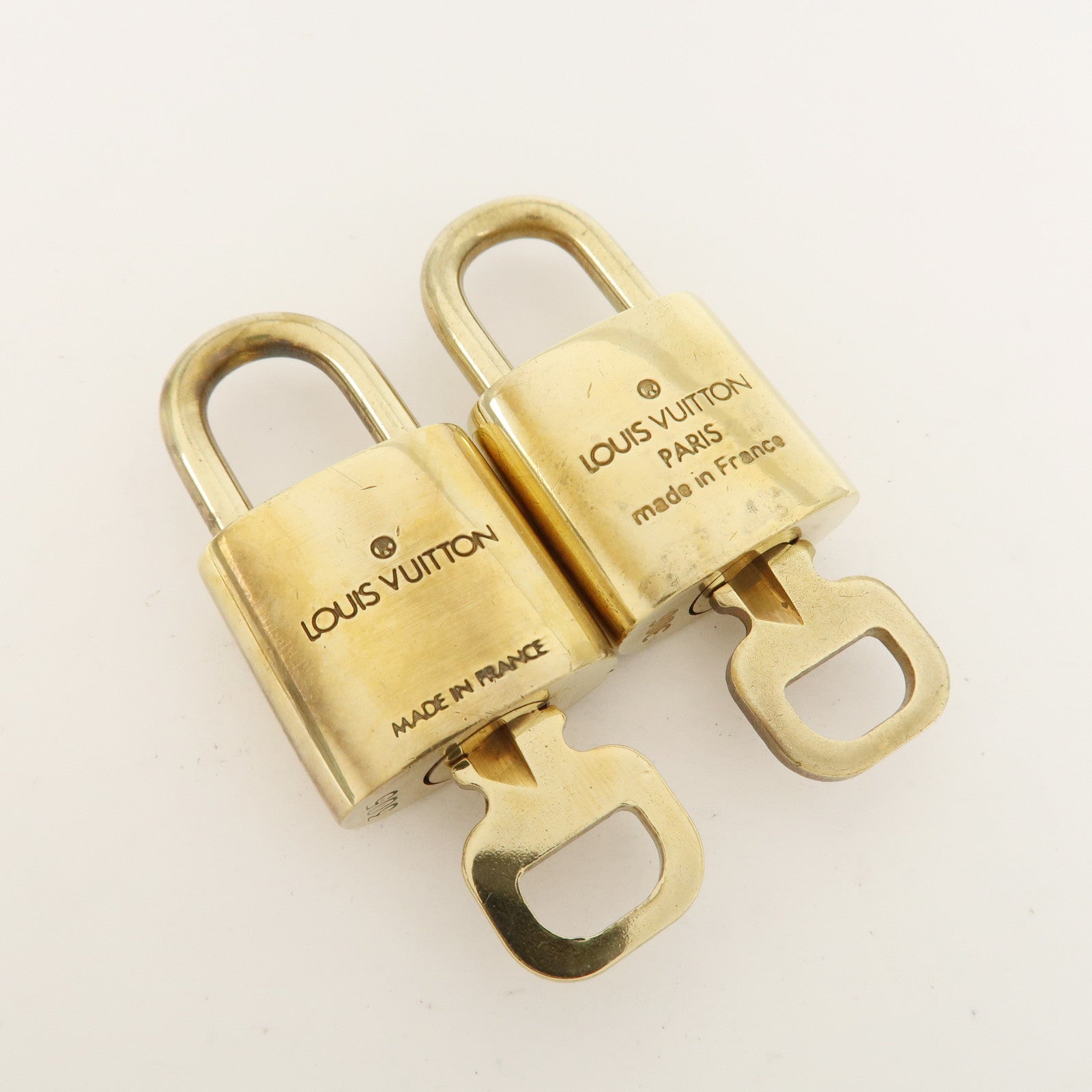 Louis Vuitton Set of 10 Lock & Key Cadena Key Lock Metal Gold Used