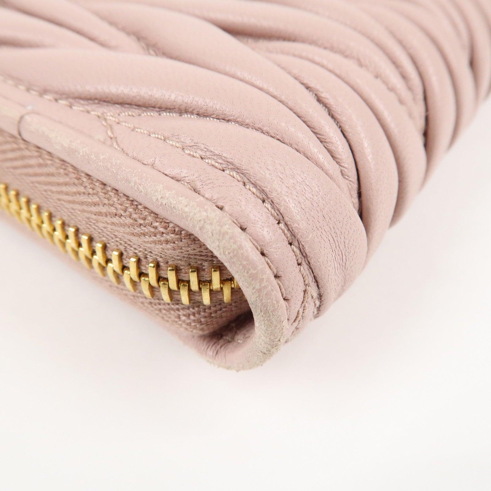 MIU MIU Matelasse Leather Round Zipper Long Wallet Pink Beige Used