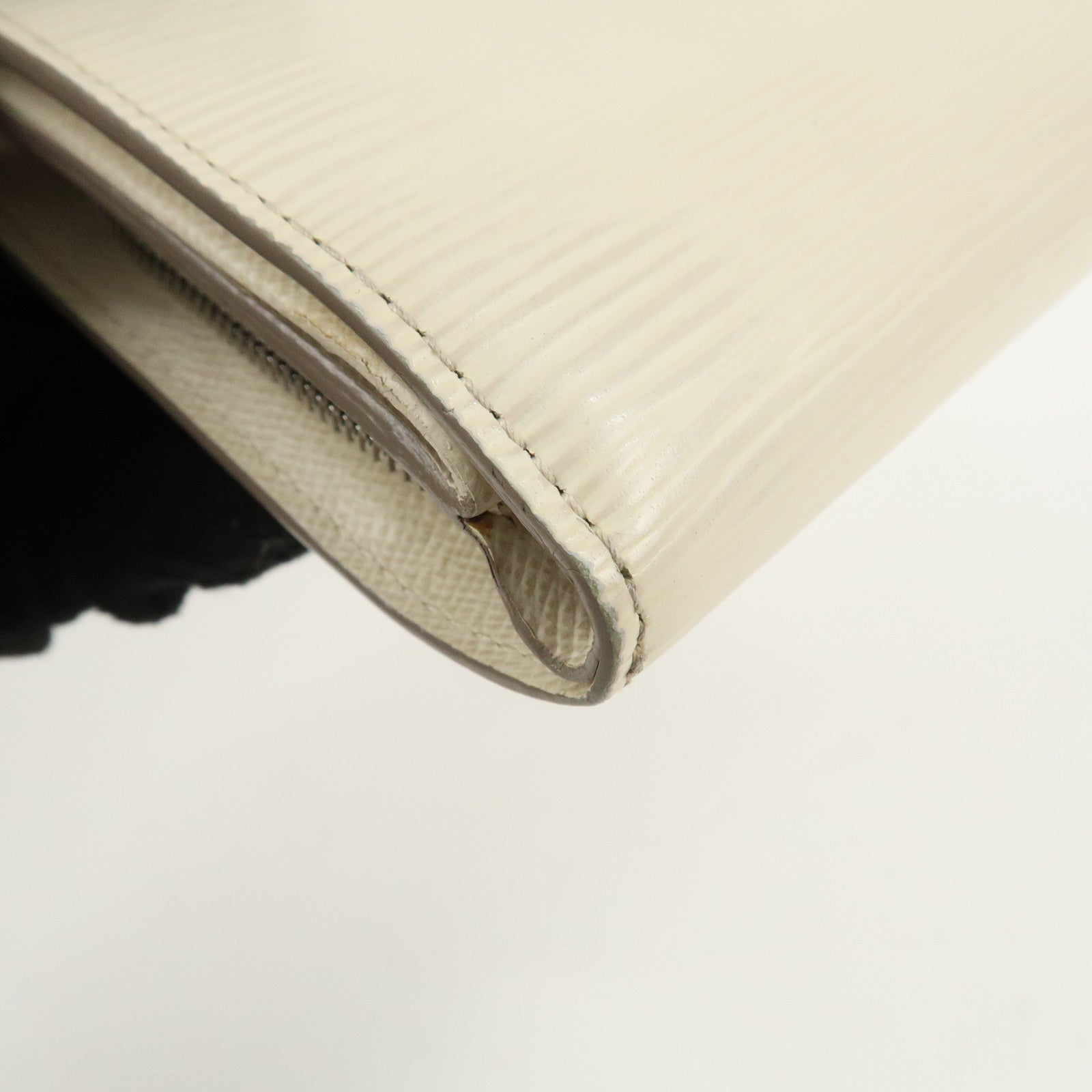 Louis Vuitton Epi Portefeuille Joy Tri-fold Wallet Ivory M6658J Used