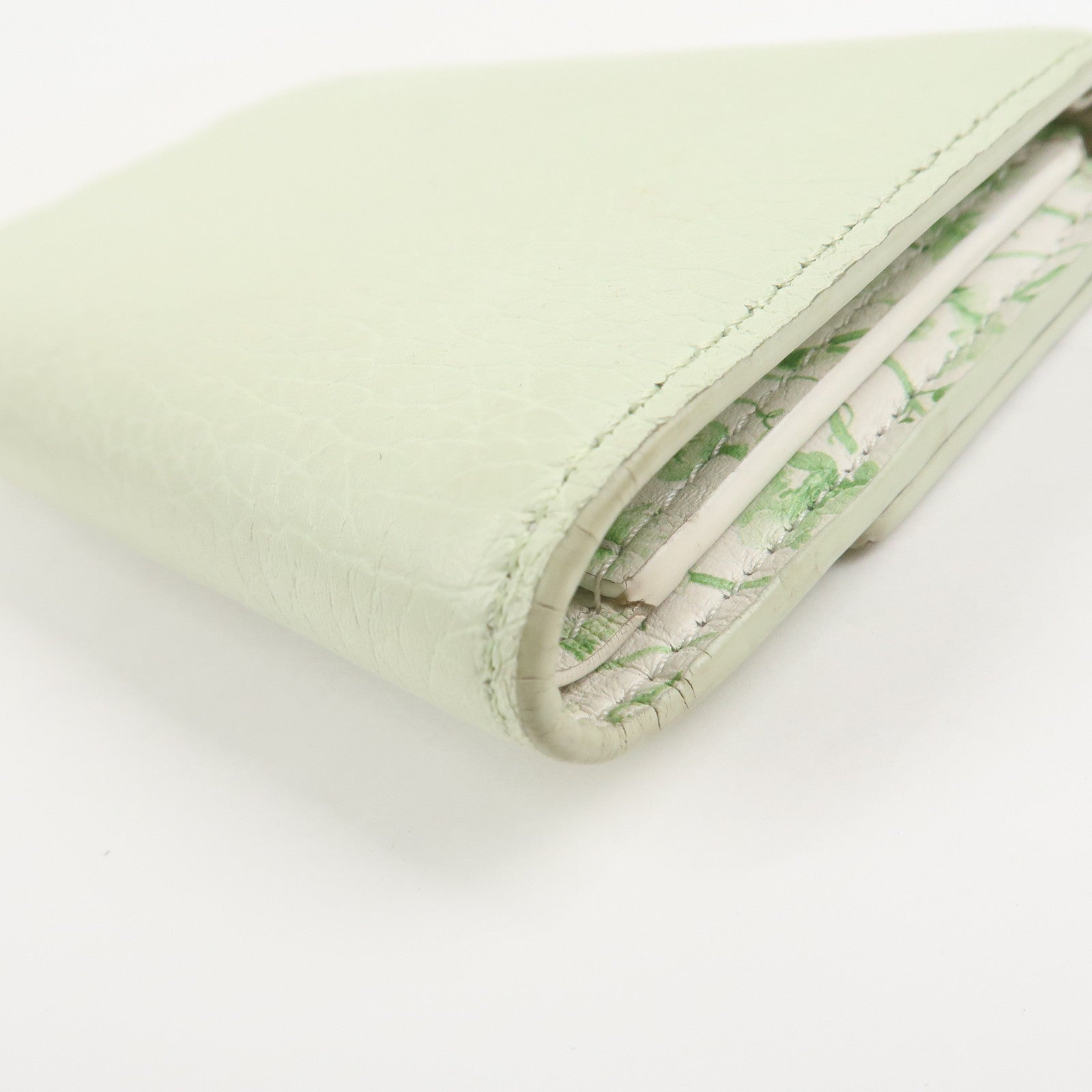 Louis Vuitton Lock Me Portefeuille Capucines Compact Wallet M82009 Used