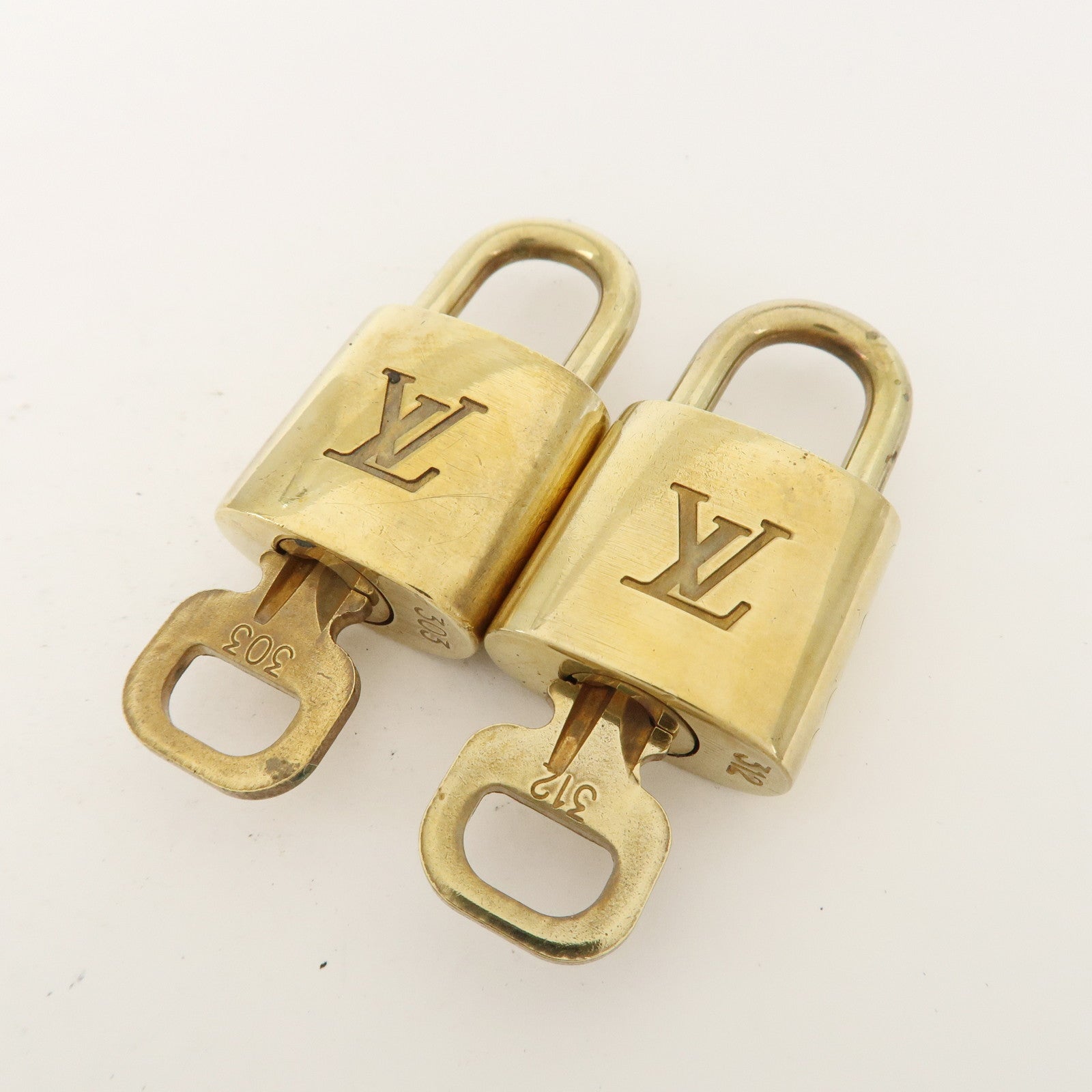Louis Vuitton Set of 10 Lock & Key Cadena Key Lock Metal Gold Used
