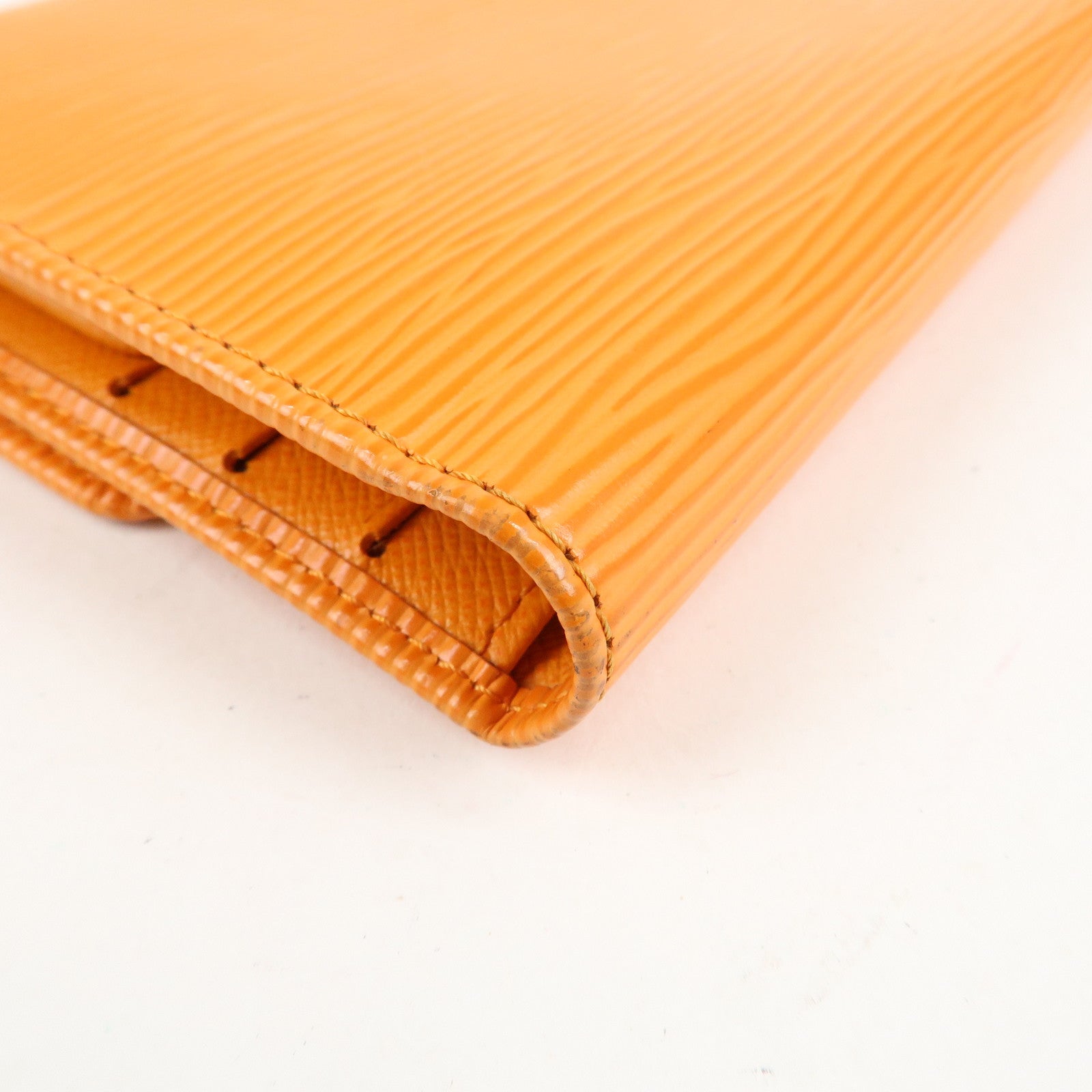 Louis Vuitton Epi Porte Tresor International Mandarin M6338H Used