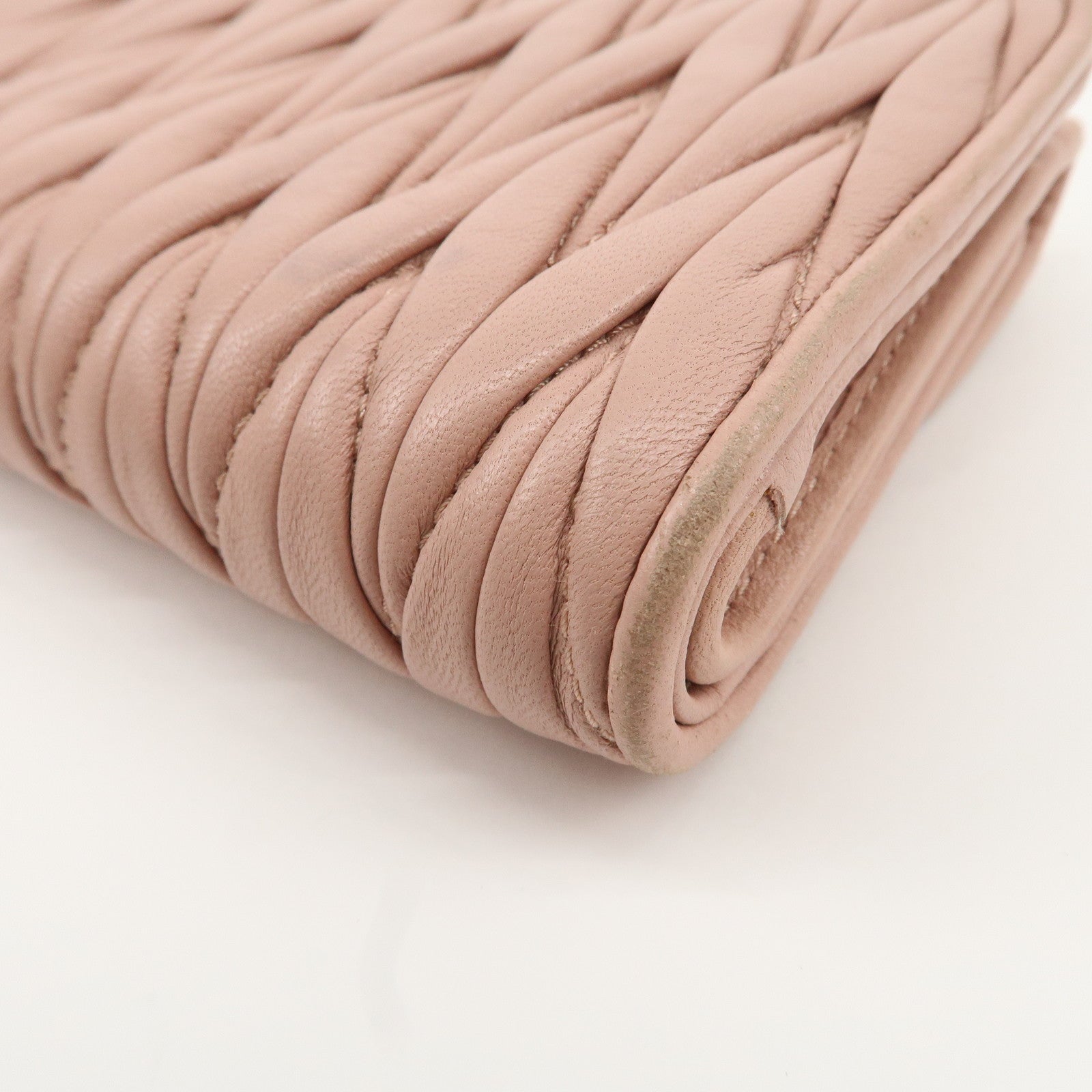 MIU MIU Matelasse Leather Round Zipper Bi-fold Wallet Pink Used