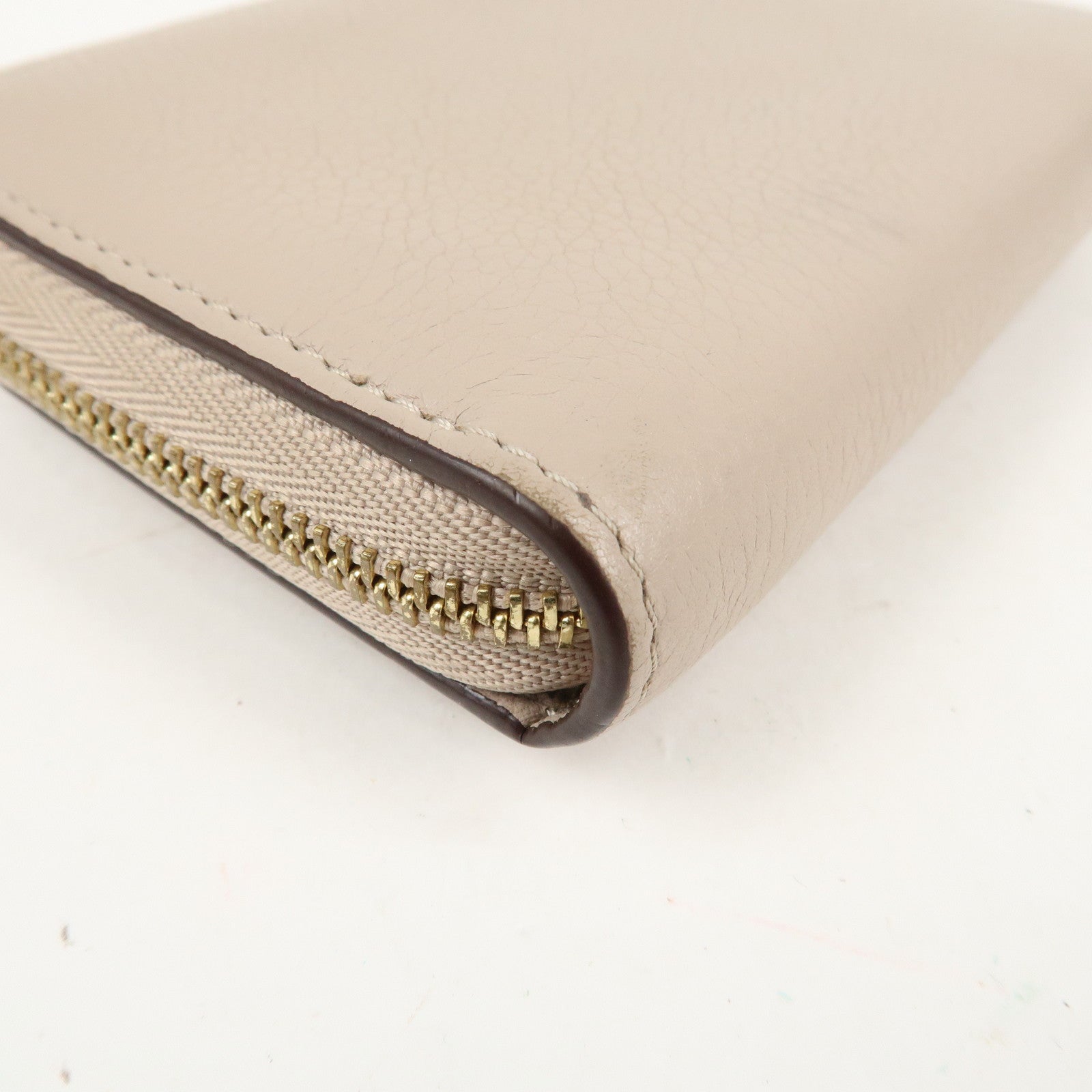Louis Vuitton Lock Me Zippy Coin Purse Coin Case Beige M80100 Used