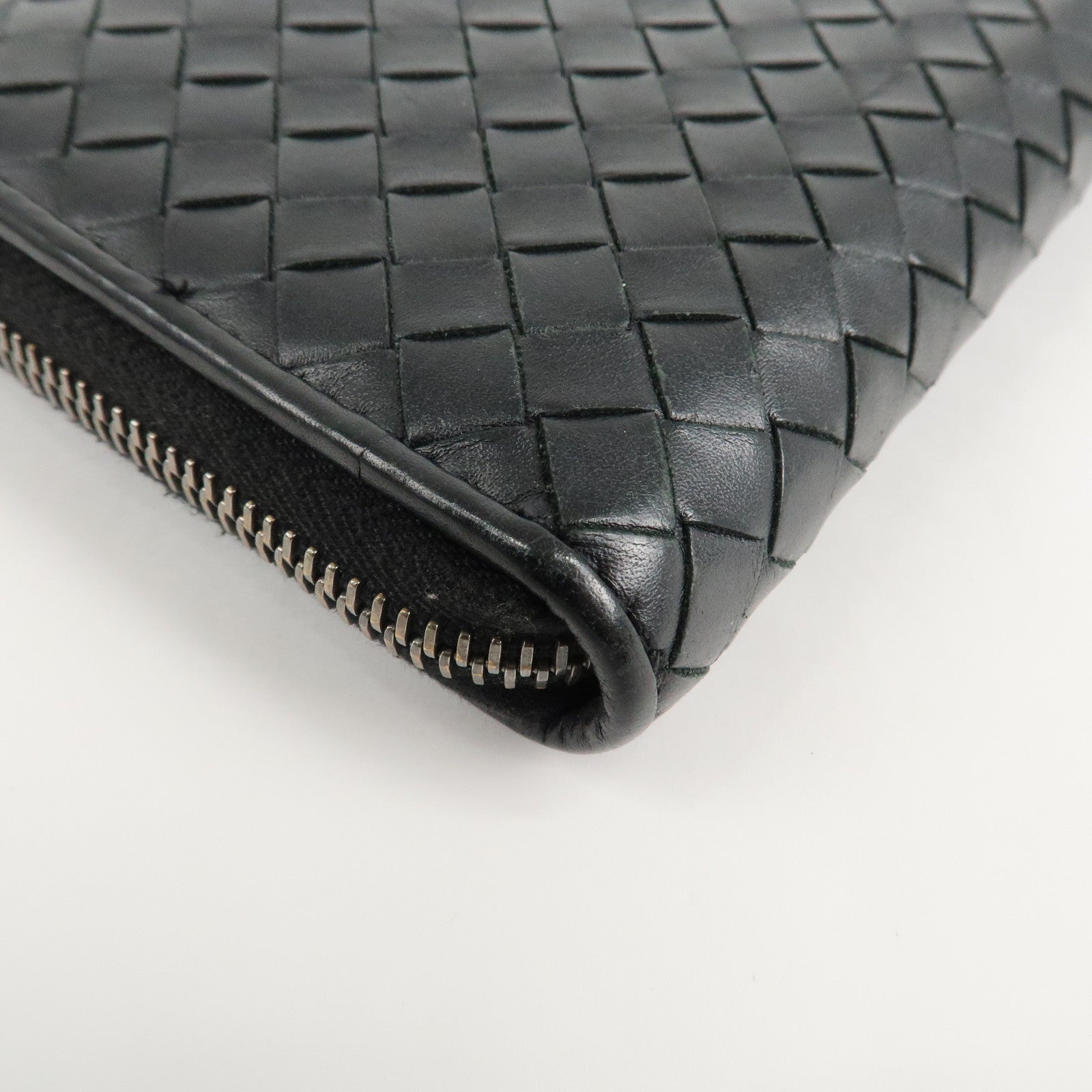 BOTTEGA VENETA Intrecciato Leather Round Zipper Wallet Black Used