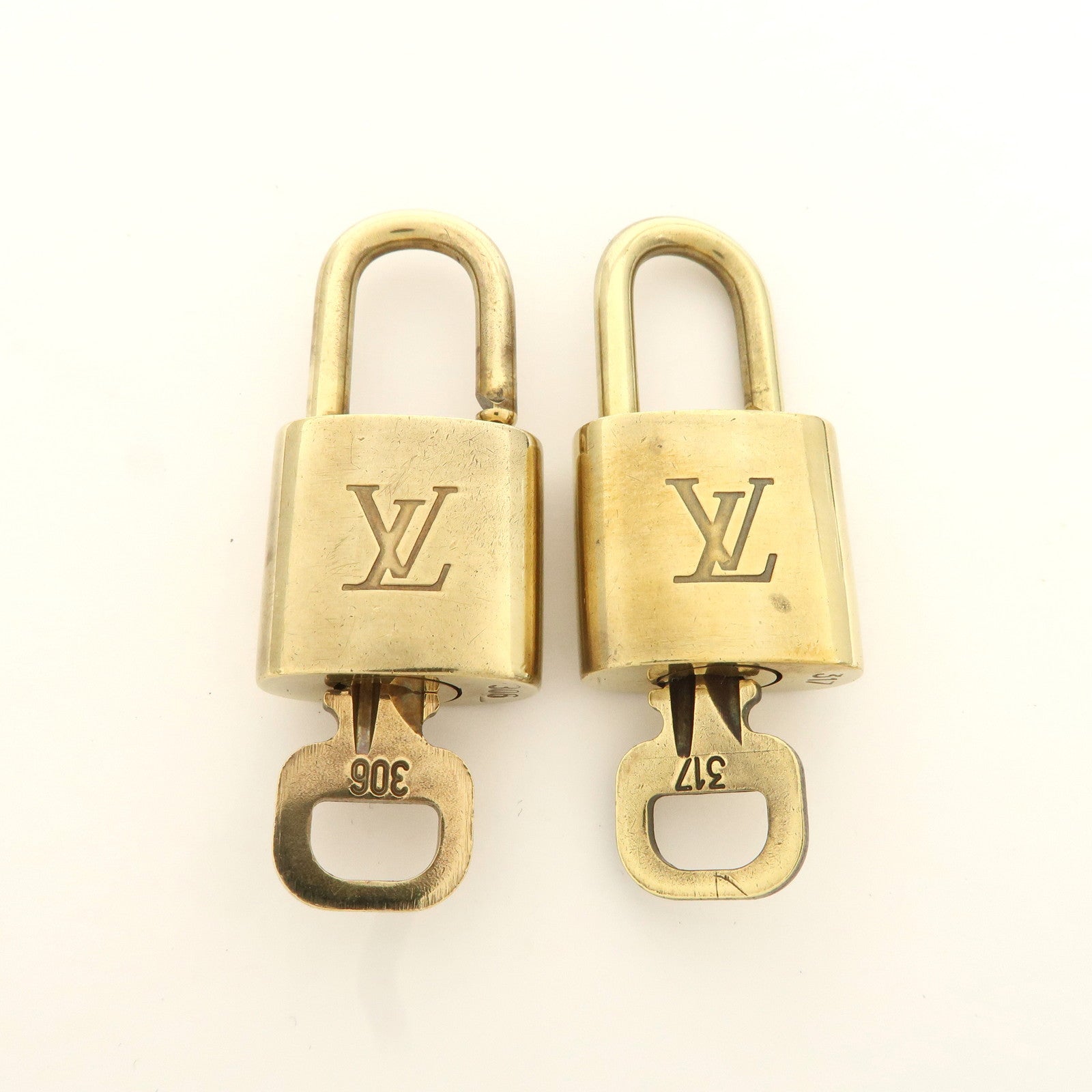 Louis Vuitton Set of 10 Lock & Key Cadena Key Lock Used