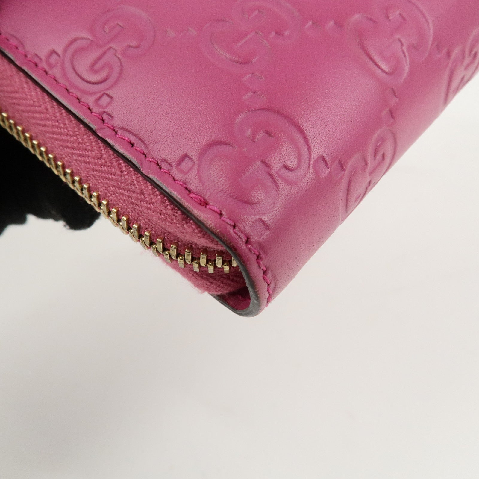 GUCCI Guccissima Interlocking G Round Zipper Wallet Ribbon 388680 Used