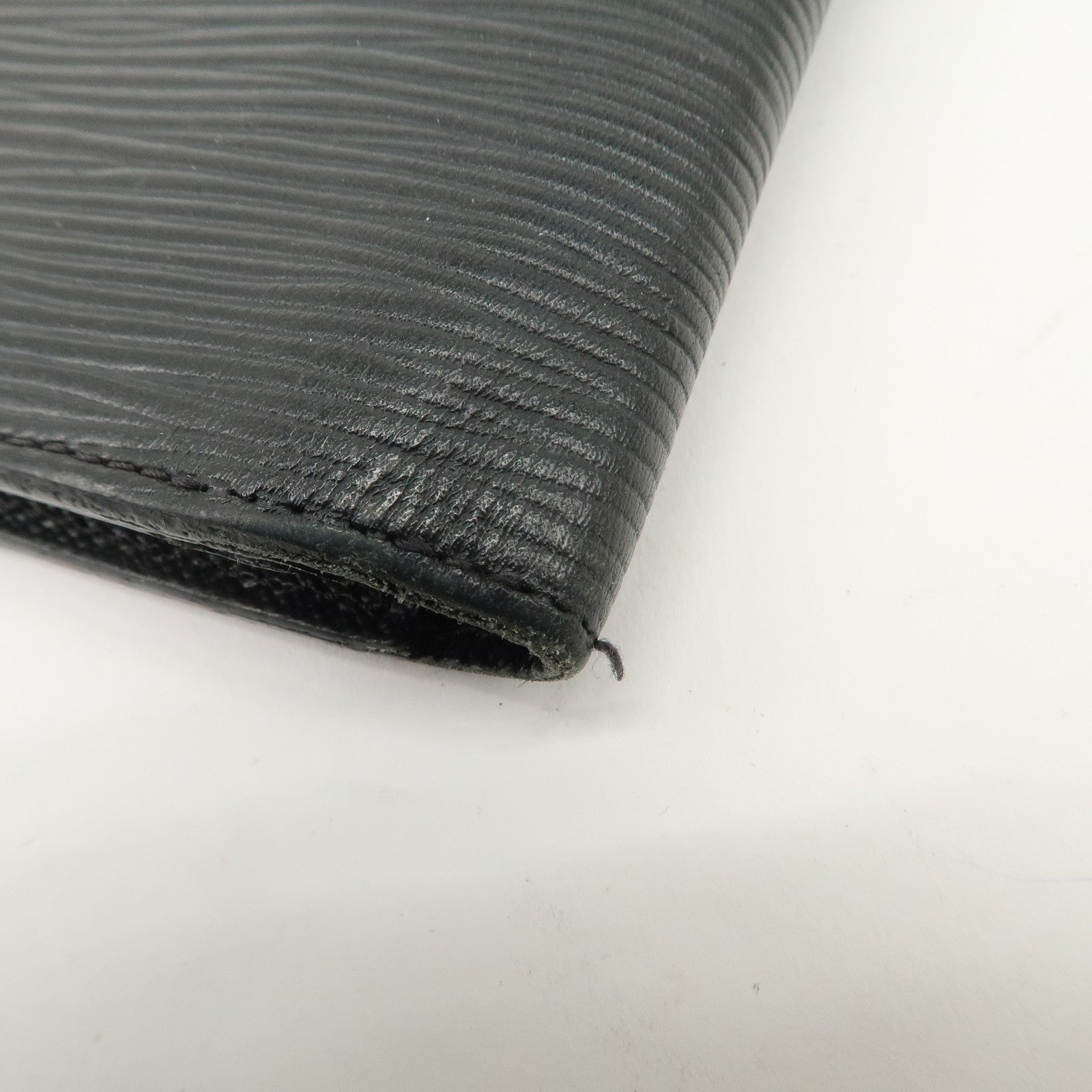 Louis Vuitton Epi Portefeuille Brazza Wallet Noir *T.S engraved Used