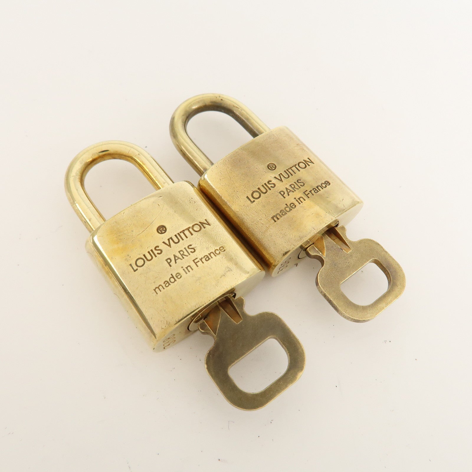 Louis Vuitton Set of 10 Lock & Key Cadena Key Lock Metal Gold Used