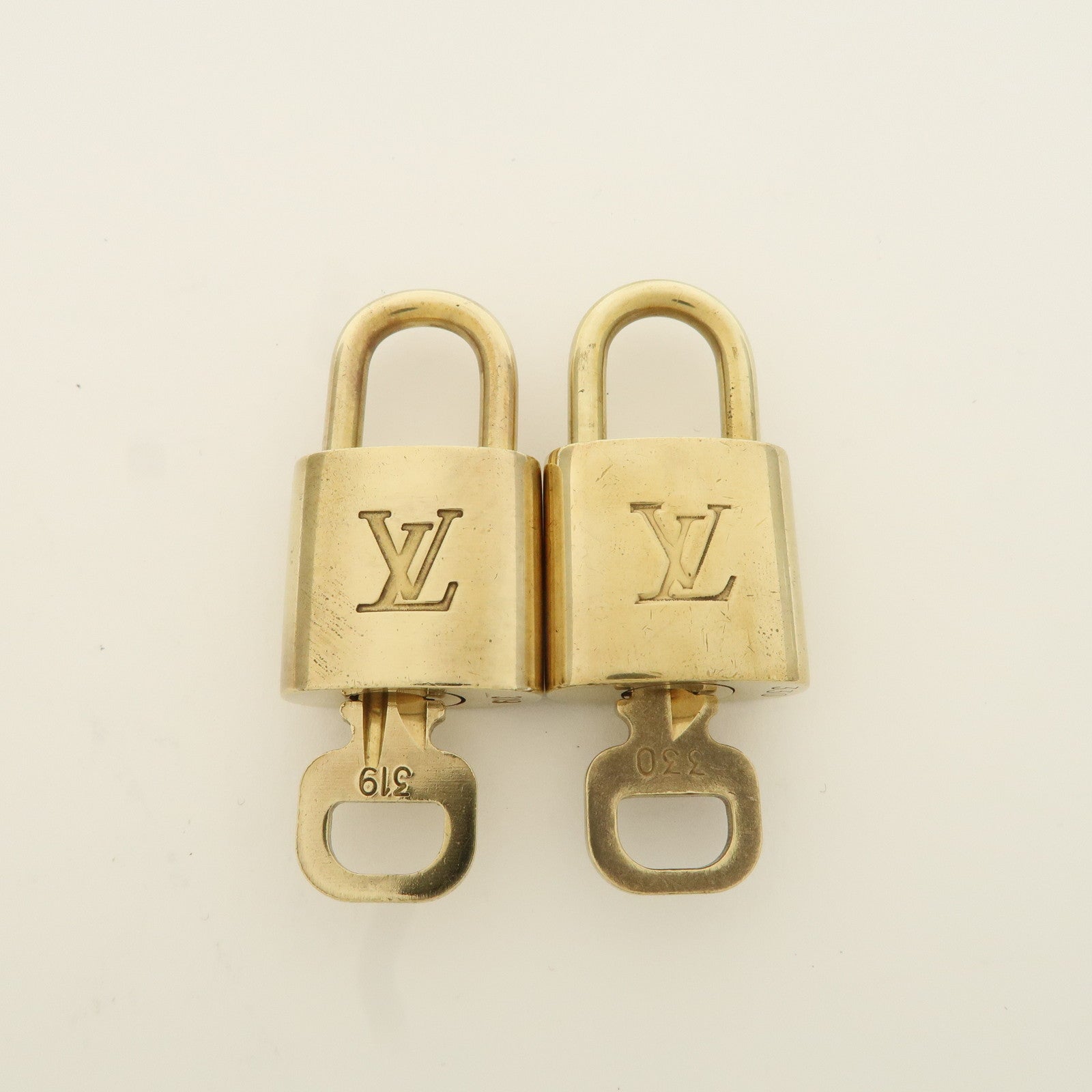 Louis Vuitton Set of 10 Lock & Key Cadena Key Lock Metal Gold Used