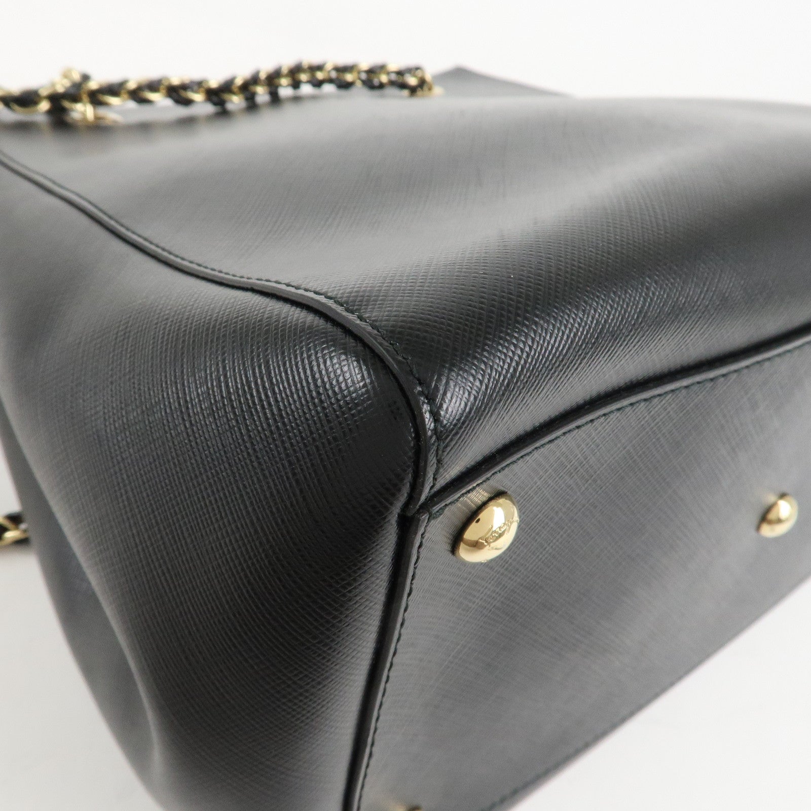 Ferragamo Vara Ribbon Chain Tote Bag Shoulder Bag Black Gold HDW Used