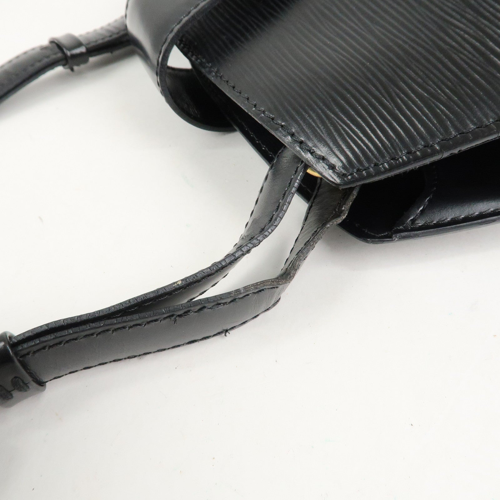 Louis Vuitton Epi Cluny Shoulder Bag Black Noir M52252 Used