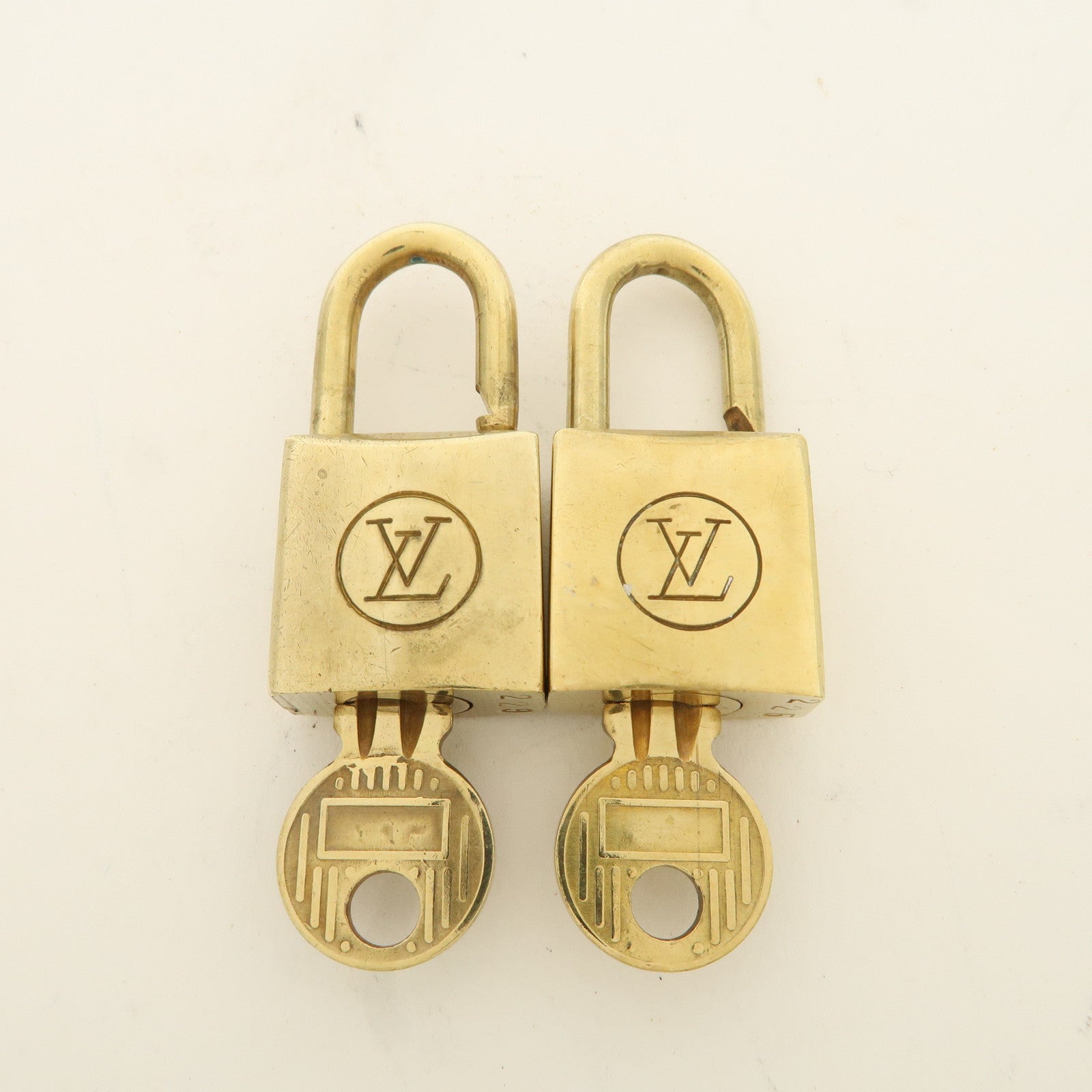 Louis Vuitton Set of 10 Lock & Key Cadena Key Lock Used