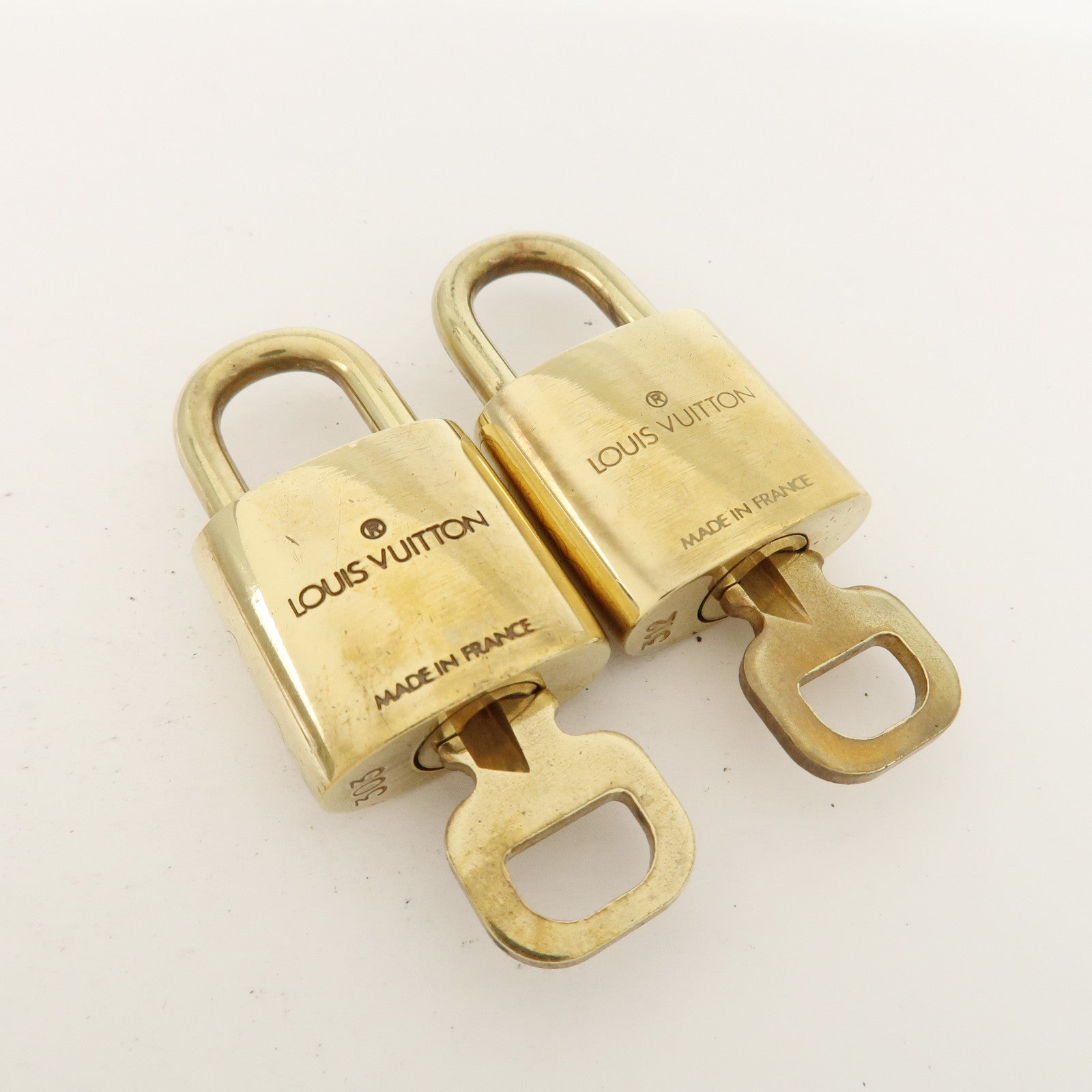 Louis Vuitton Set of 10 Lock & Key Cadena Key Lock Metal Gold Used