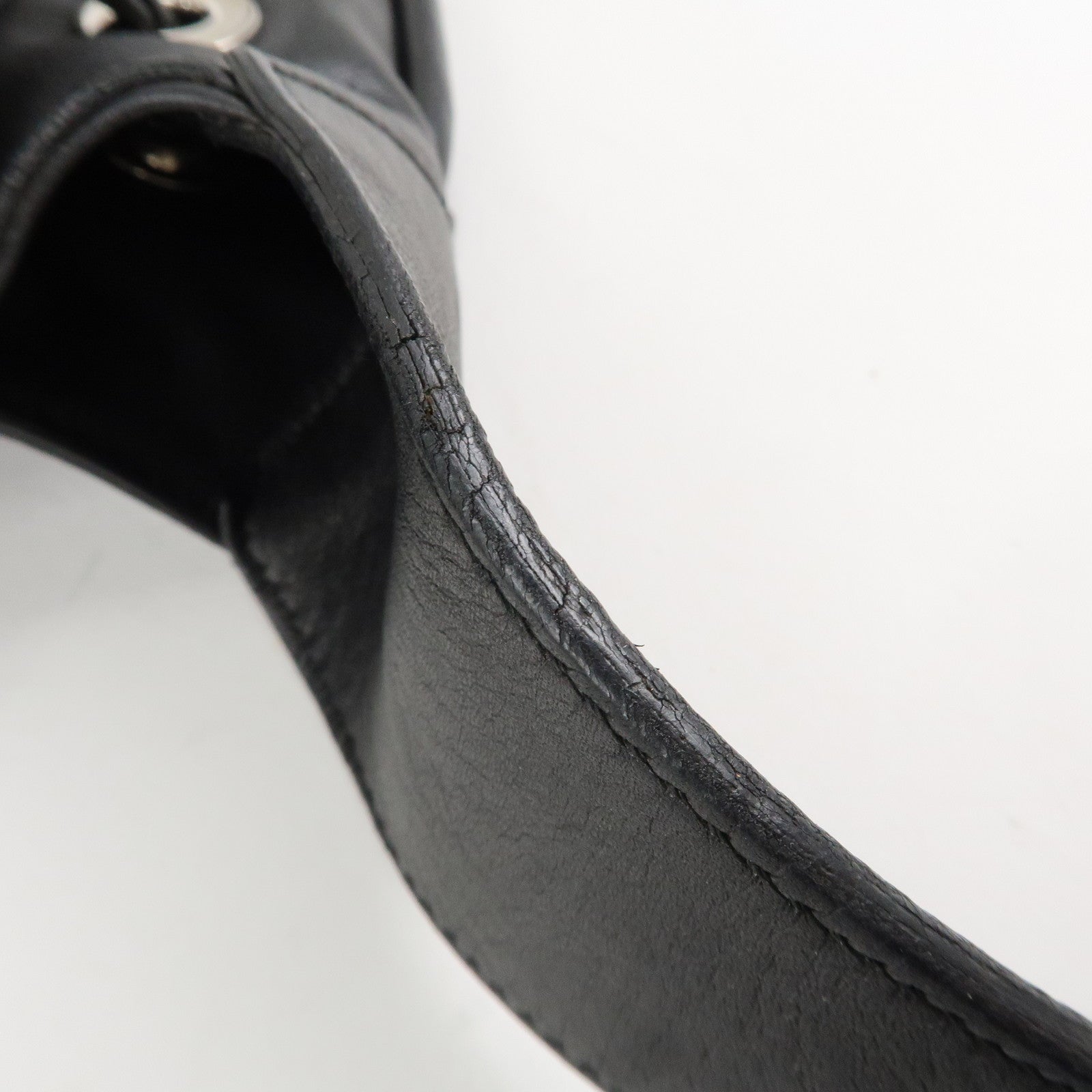 GUCCI Leather Shoulder Bag Drawstring Bag Black Silver 001.4034 Used