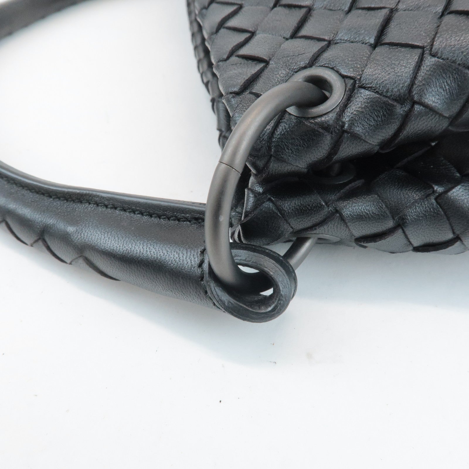 BOTTEGA VENETA Intrecciato Leather Shoulder Bag Black 255690 Used