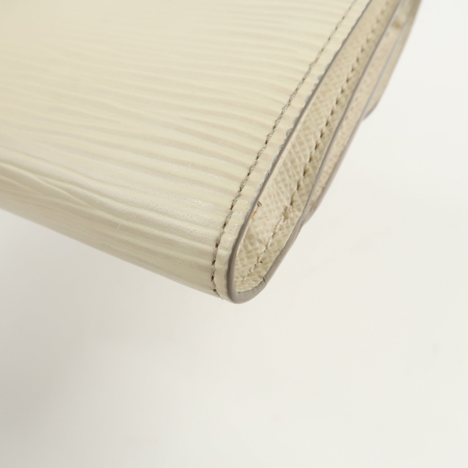 Louis Vuitton Epi Portefeuille Joy Tri-fold Wallet Ivory M6658J Used