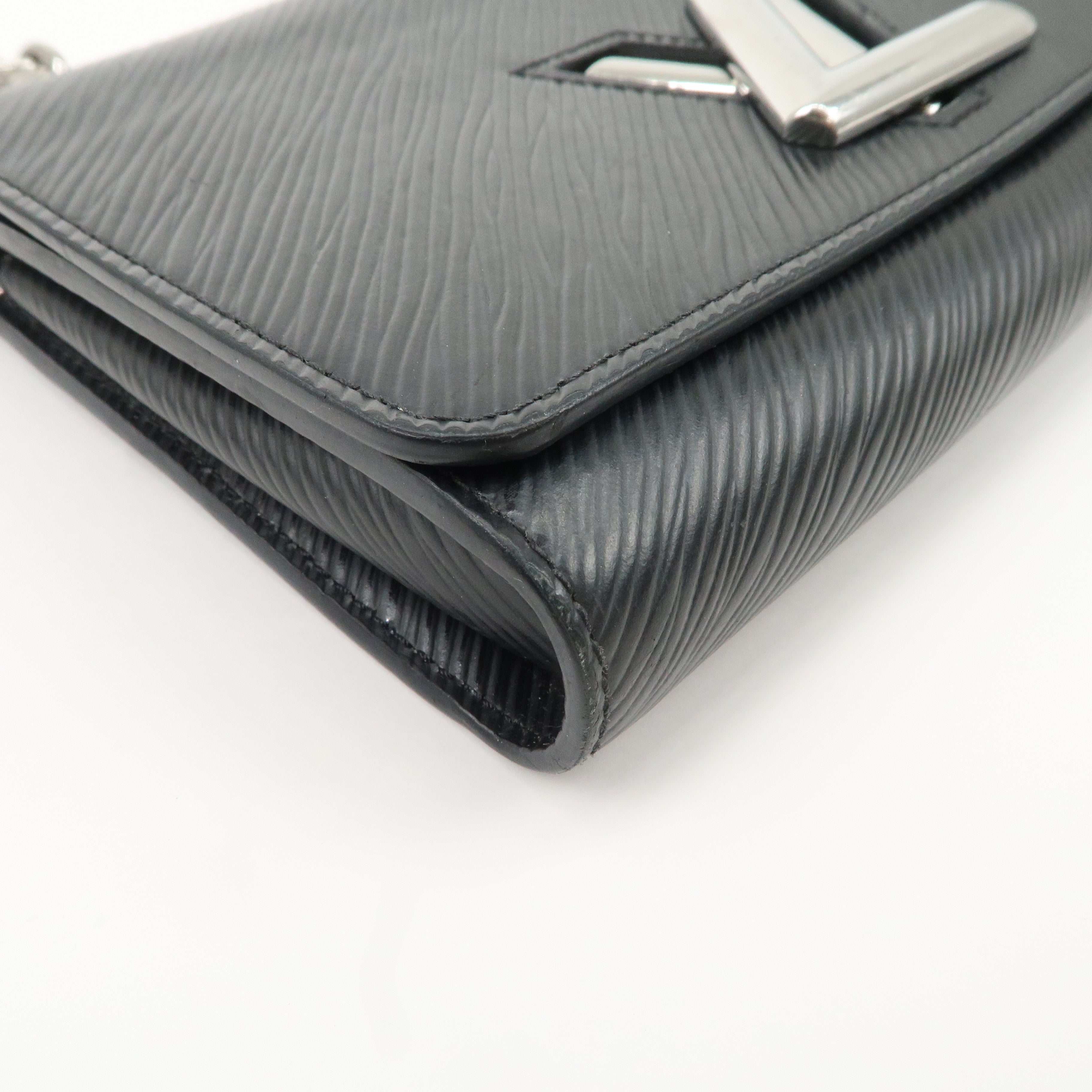 Louis Vuitton Epi Portefeuille Twist Chain Long Wallet WOC M62038 Used