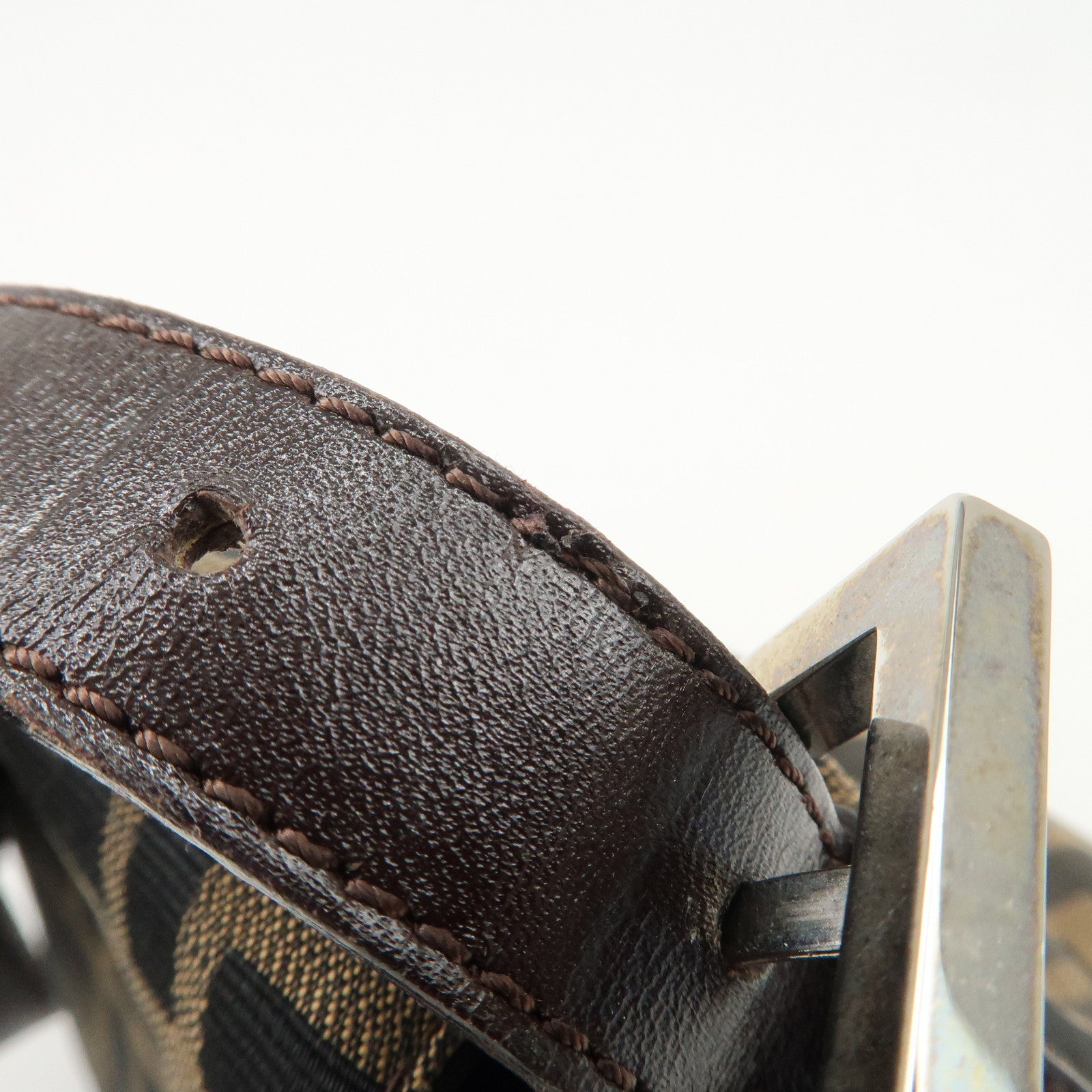 FENDI Mamma Baguette Canvas Leather Shoulder Bag Silver HDW 26325 Used