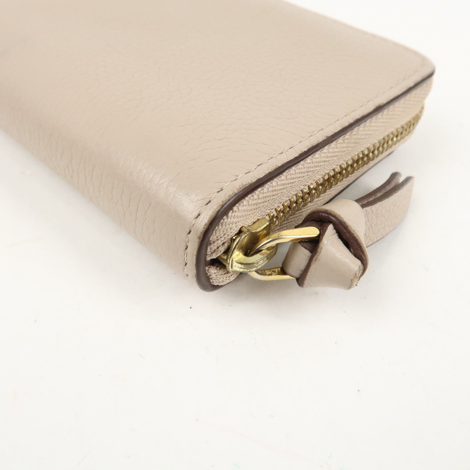 Louis Vuitton Lock Me Zippy Coin Purse Coin Case Beige M80100 Used