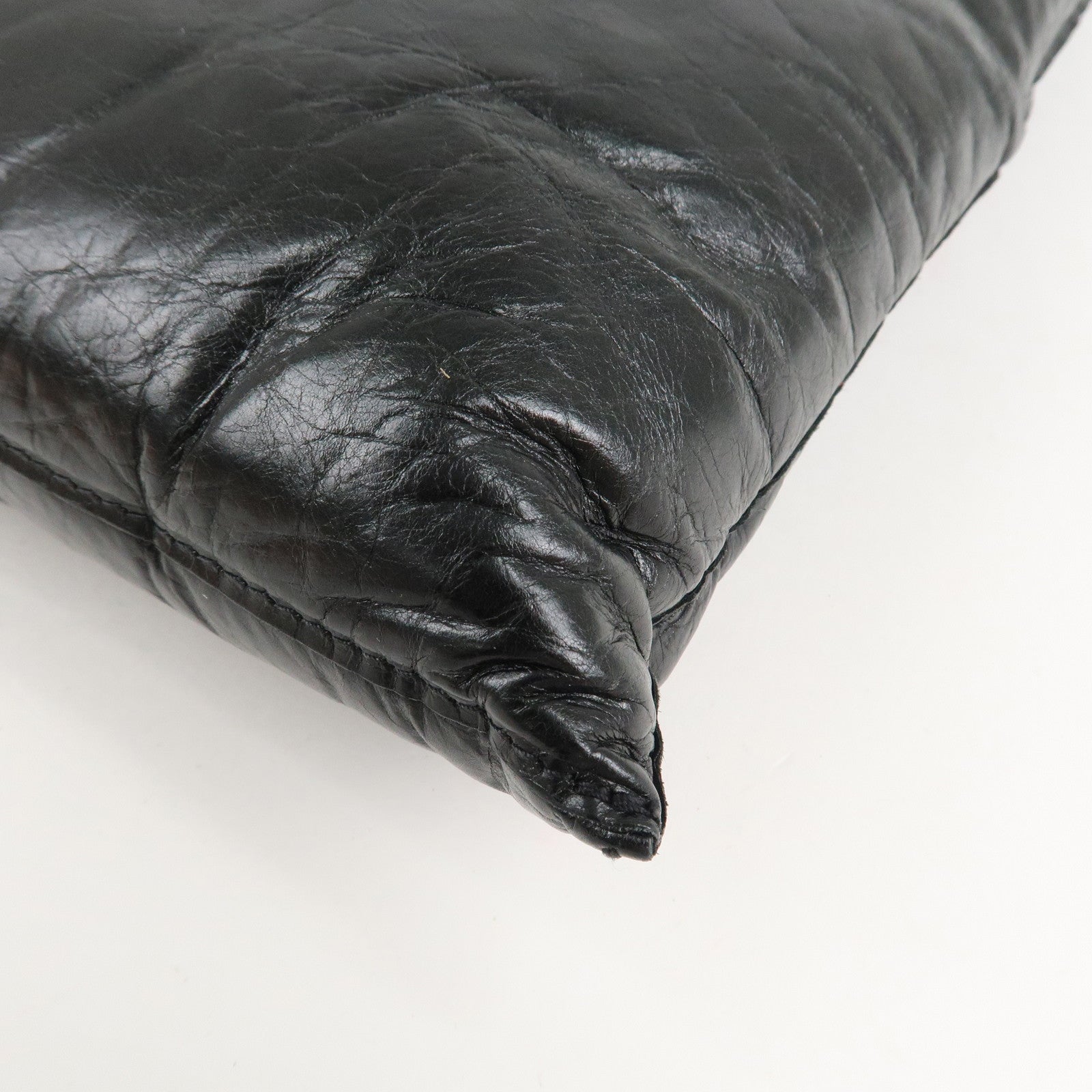 BOTTEGA VENETA Maxi Intrecciato Leather Clutch Bag Black Used