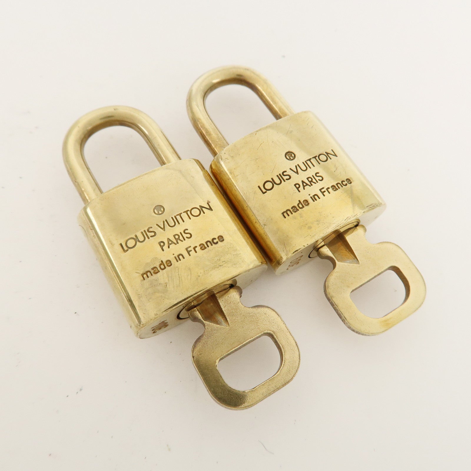 Louis Vuitton Set of 10 Lock & Key Cadena Key Lock Metal Gold Used