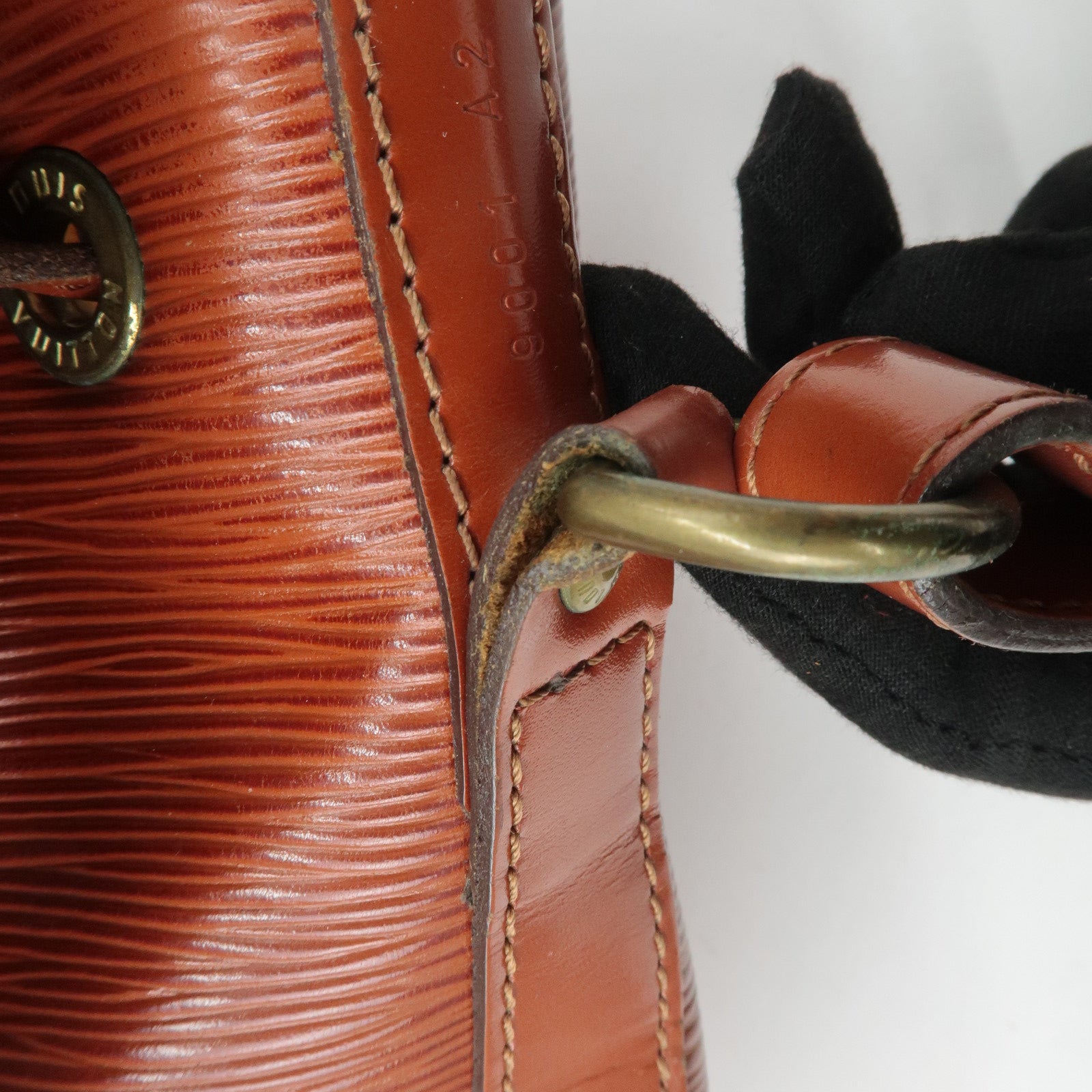 Louis Vuitton Epi Petit Noe Shoulder Bag Kenya Brown M44103 Used