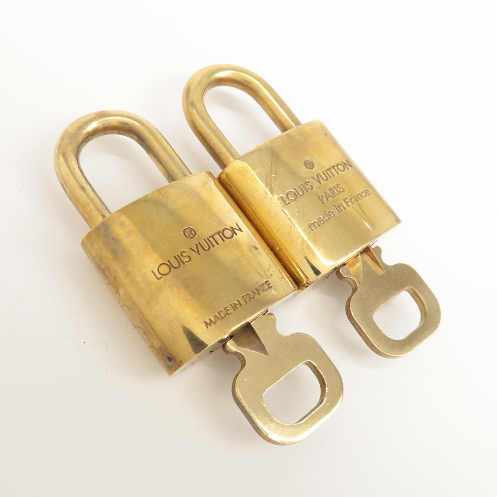 Louis Vuitton Set of 10 Lock & Key Cadena Key Lock Metal Gold Used