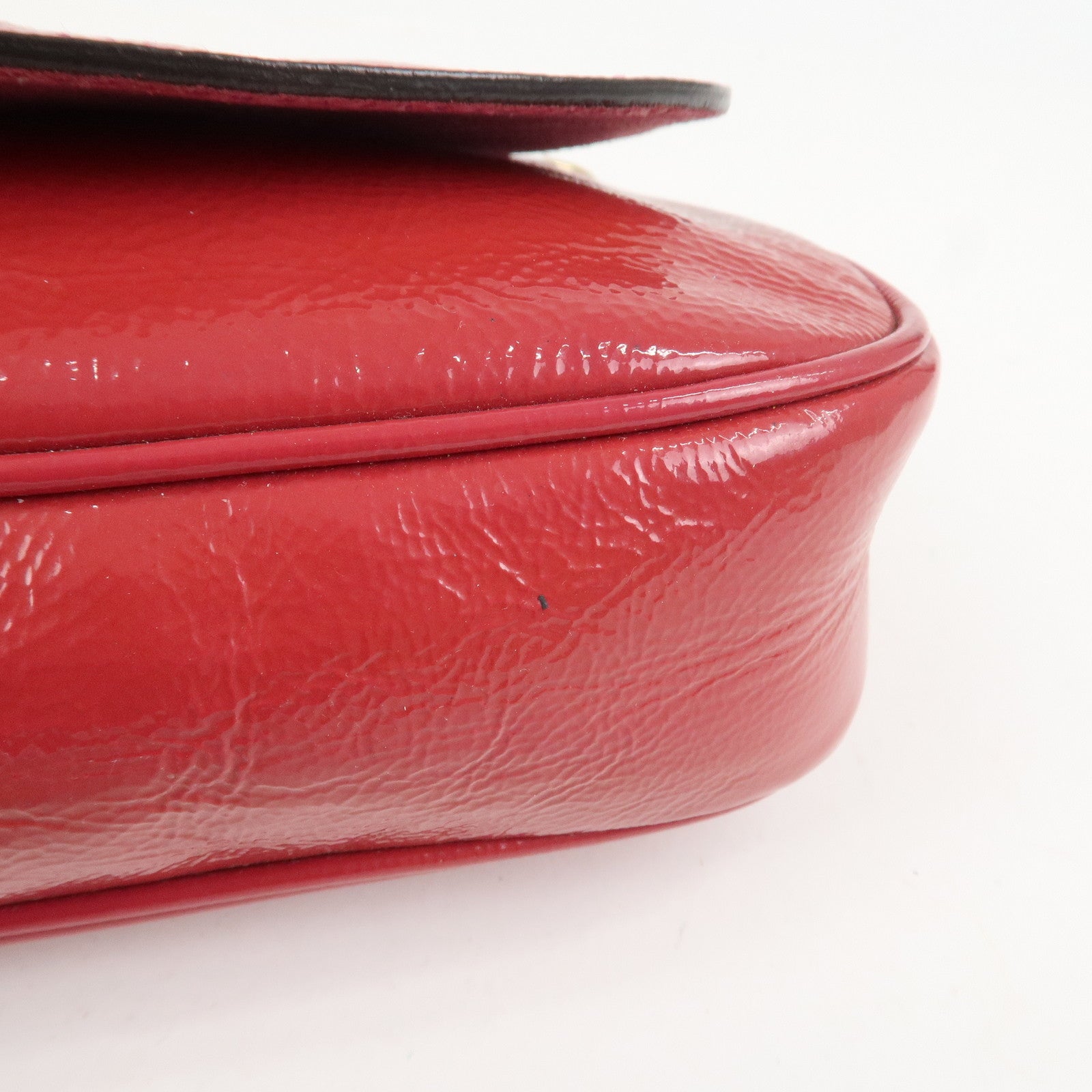 GUCCI SOHO Patent Leather Chain Shoulder Bag Red 336752