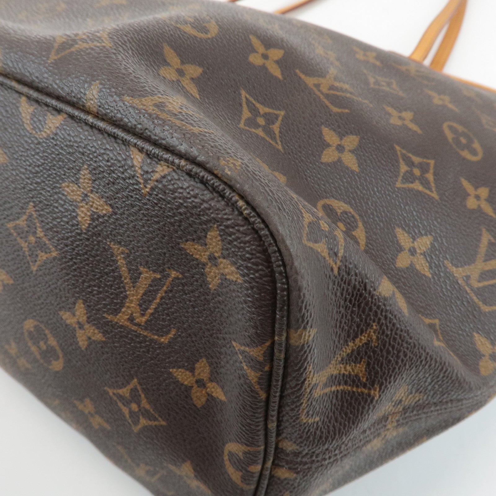 Louis Vuitton Monogram Neverfull MM Tote Bag Brown M40156