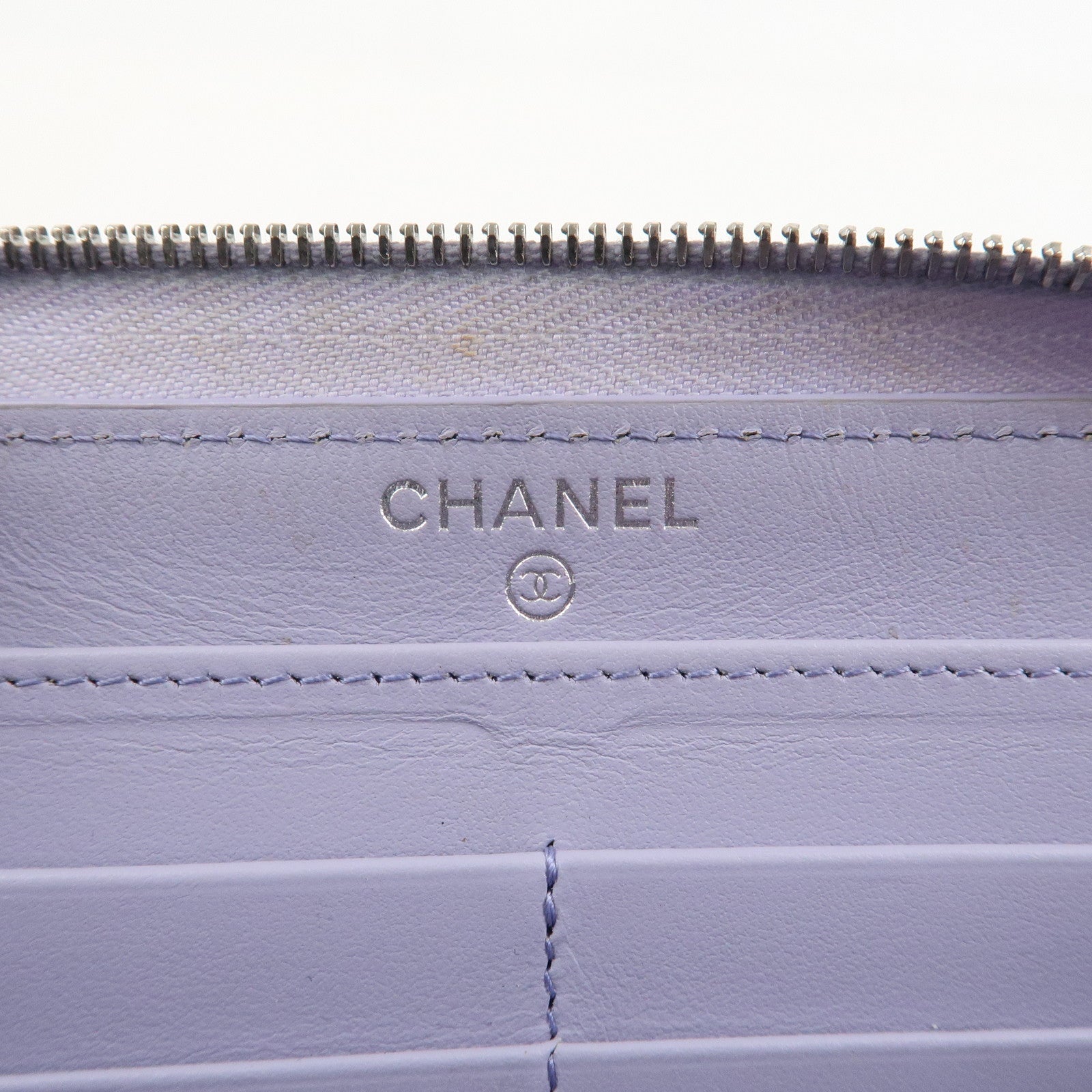 CHANEL Matelasse Caviarskin Round Zippy Wallet Lavender AP0242