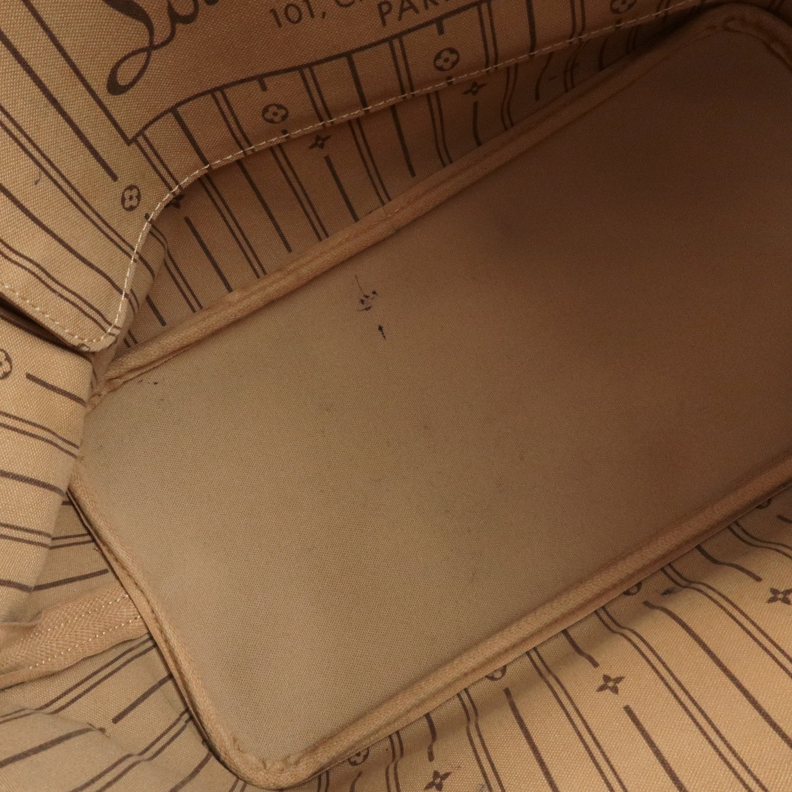 Louis Vuitton Monogram Neverfull MM Tote Bag Brown M40156