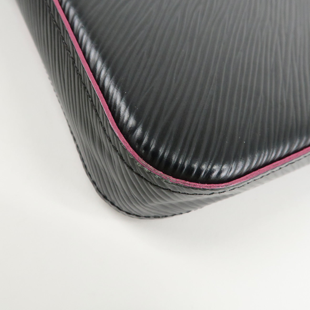 Louis Vuitton Epi Pochette Felicie Shoulder Bag Noir Pink M64579 Used