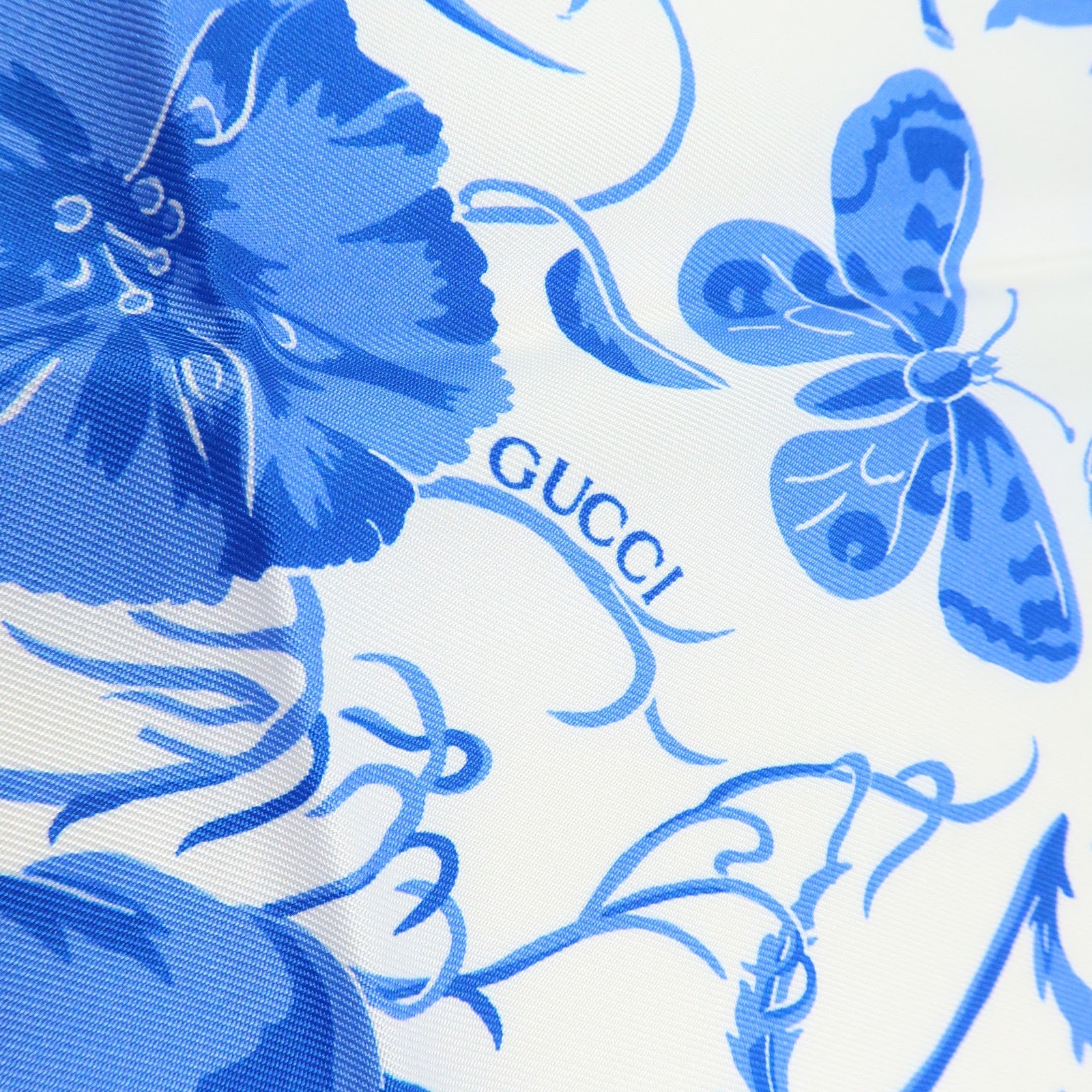 GUCCI Flora Silk 100% Scarf Flower Print Blue Navy White 786252