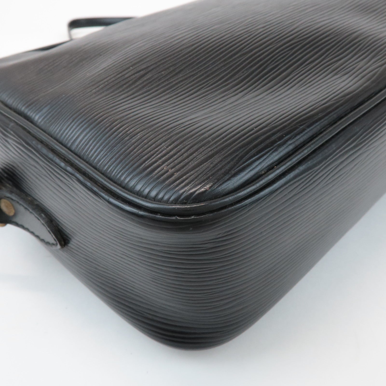 Louis Vuitton Epi Trocadero 27 Shoulder Bag Noir Black M52302