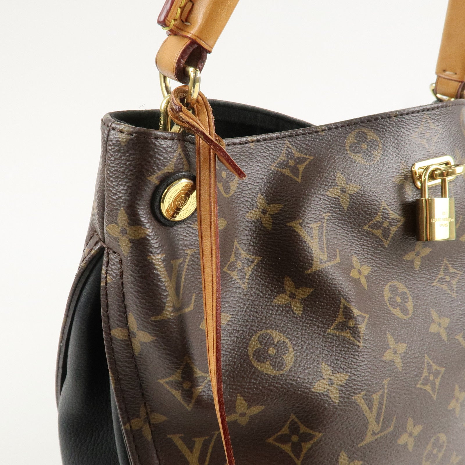 Louis Vuitton Monogram Gaia Shoulder Bag Brown M41621 Used