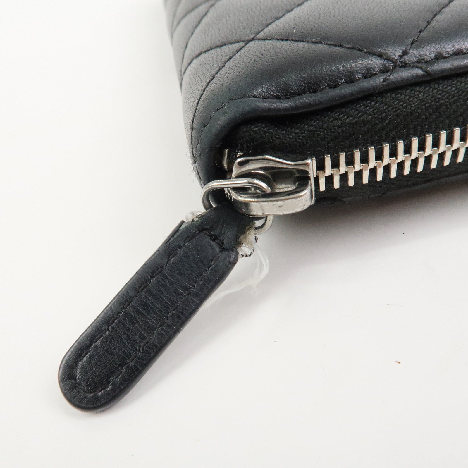 CHANEL Matelasse Lamb Skin Zippy Round Long Wallet Black A50097