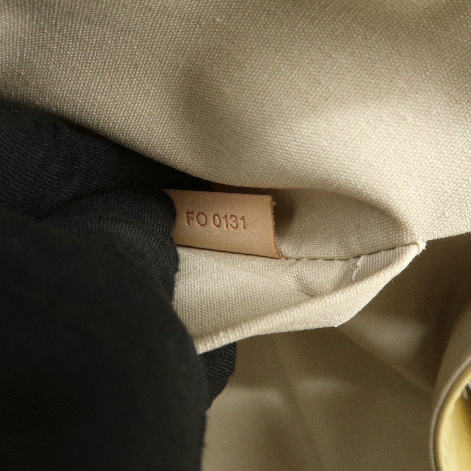 Louis Vuitton Monogram Vernis Leather Sherwood GM Blanc M91487 Used