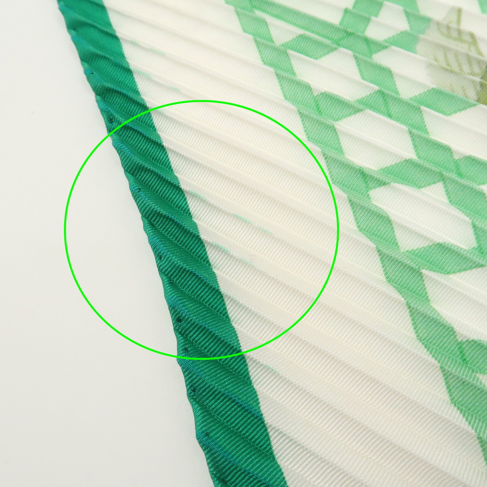 HERMES Carre 90 Silk 100% Pleats Scarf LA ROSEE Anne Gavarni