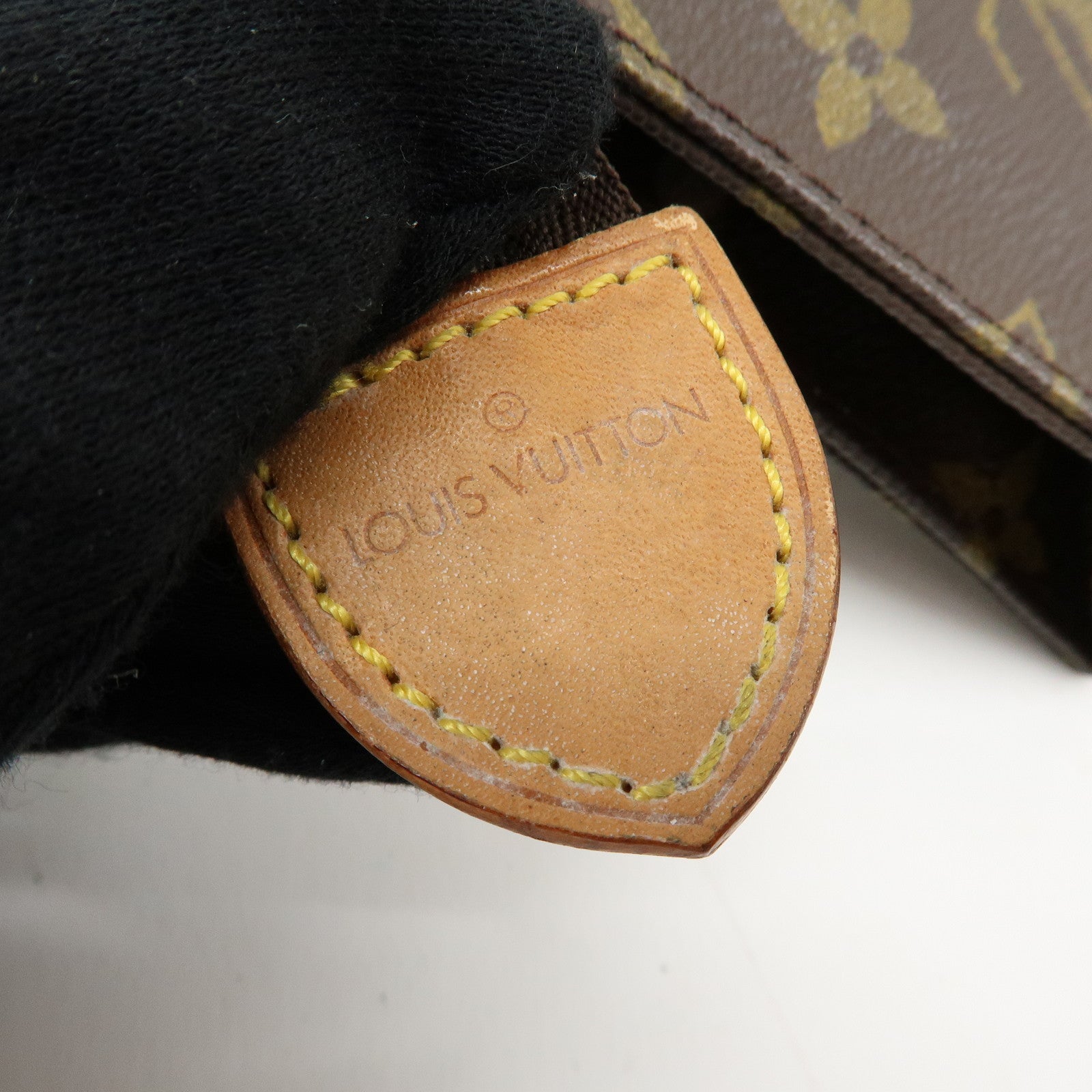 Louis Vuitton Monogram Poche Toilette 15 Cosmetic Pouch M47546