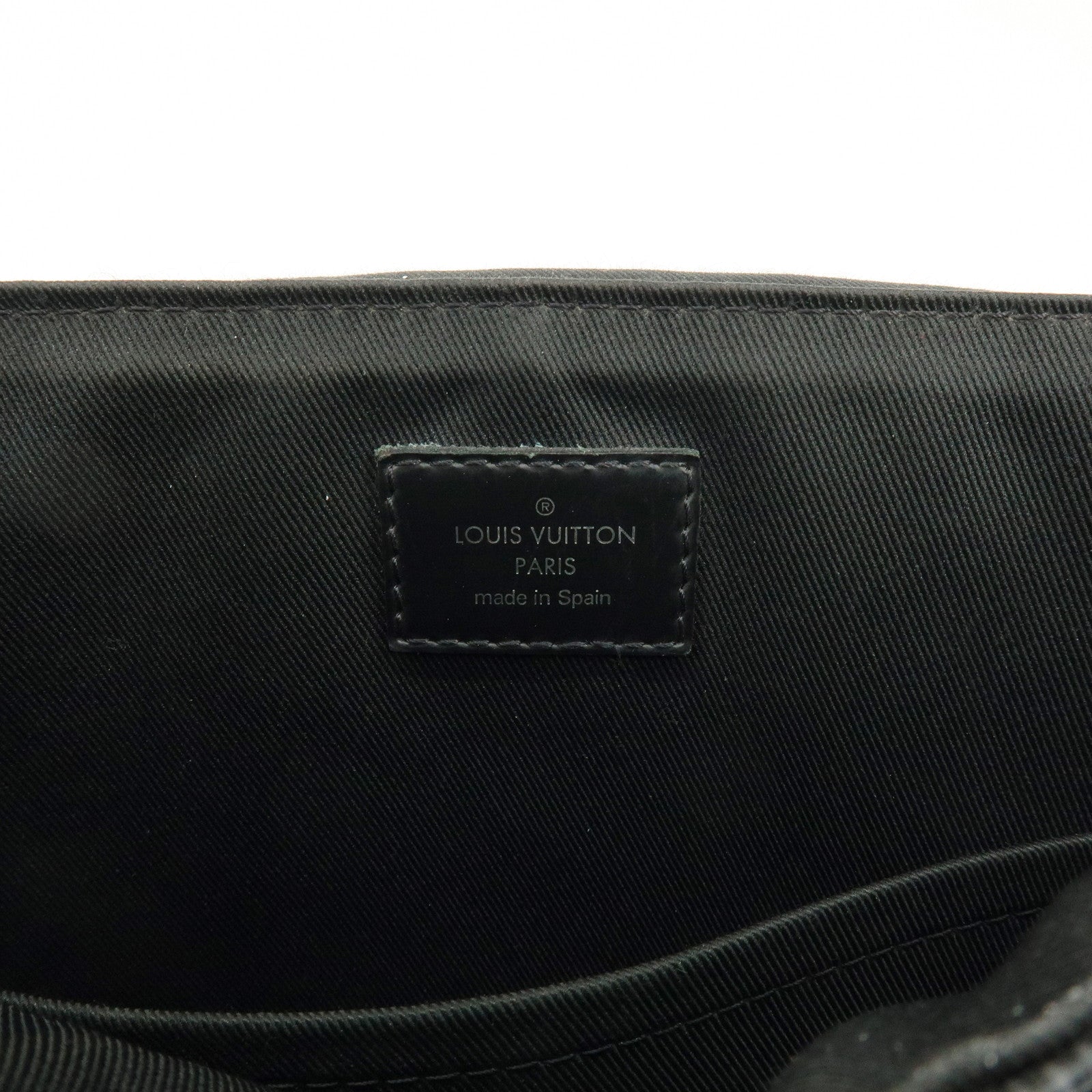 Louis Vuitton Damier Graphite District PM NM Crossbody Bag N41028