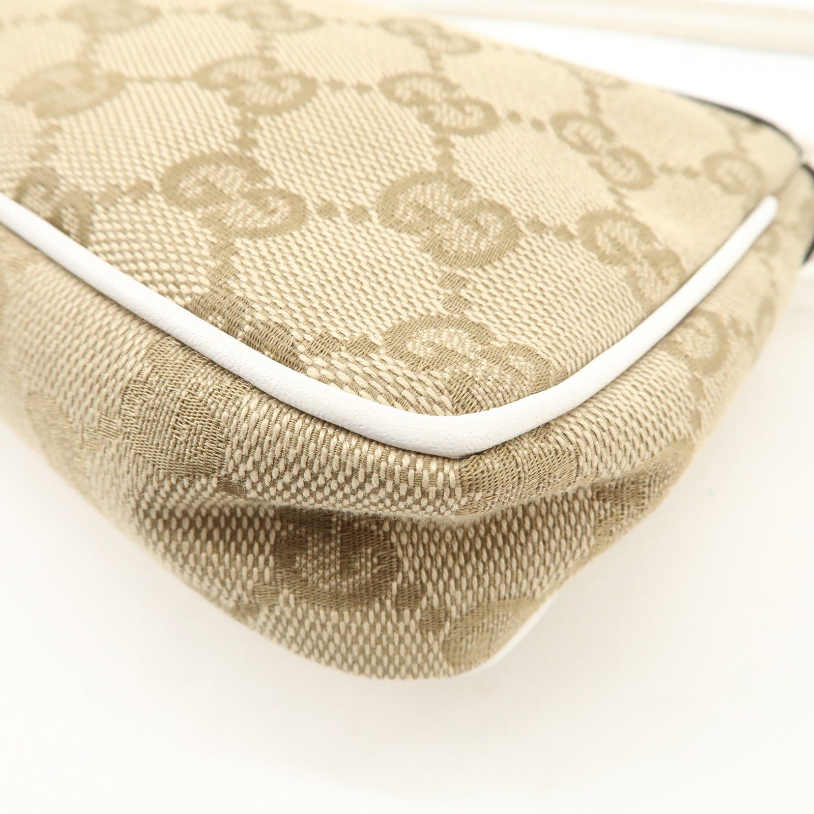 GUCCI GG Canvas Leather Hand Bag Accessory Pouch Beige Ivory 154432 Used
