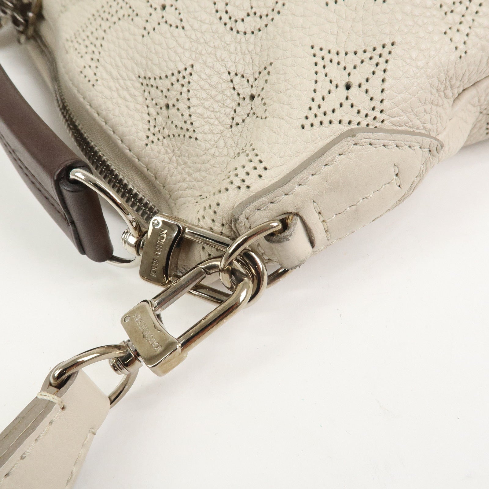 Louis Vuitton Monogram Mahina Selene PM Shoulder Bag Blanc M94275