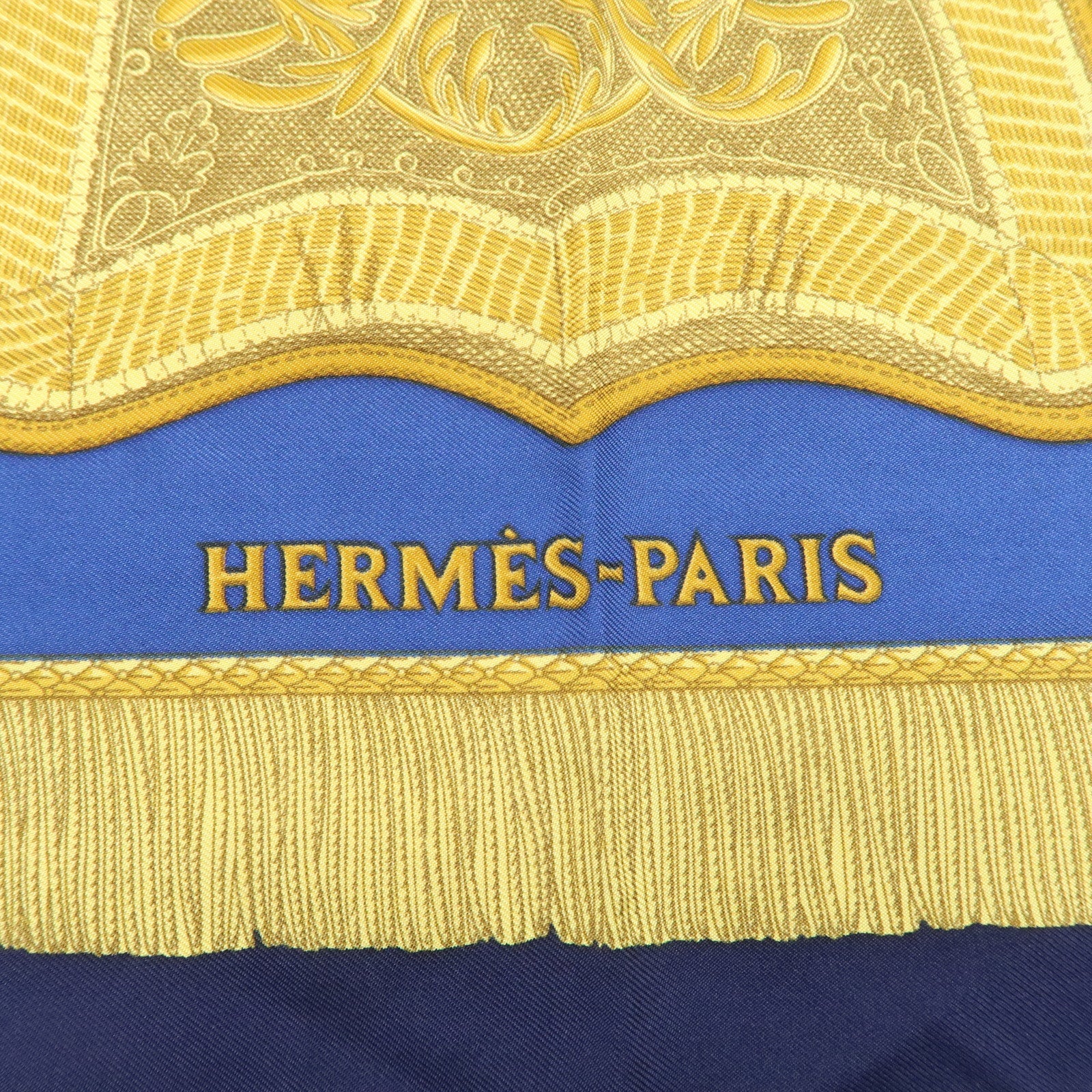 HHERMES Carre 90 Silk 100% Scarf Poste et Cavalerie Navy Gold