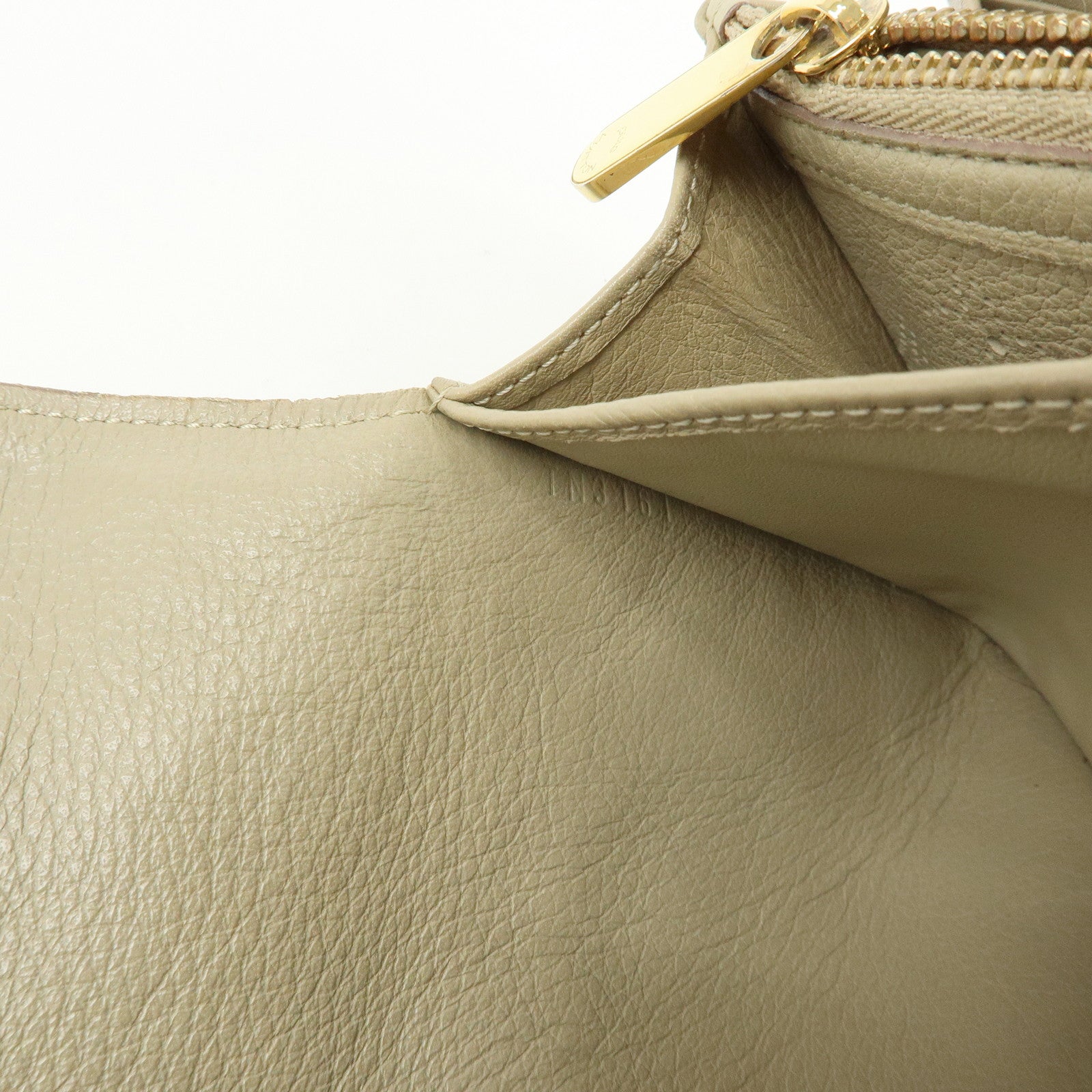 Louis Vuitton Monogram Mahina Portefeuille Iris Wallet Opal M58134